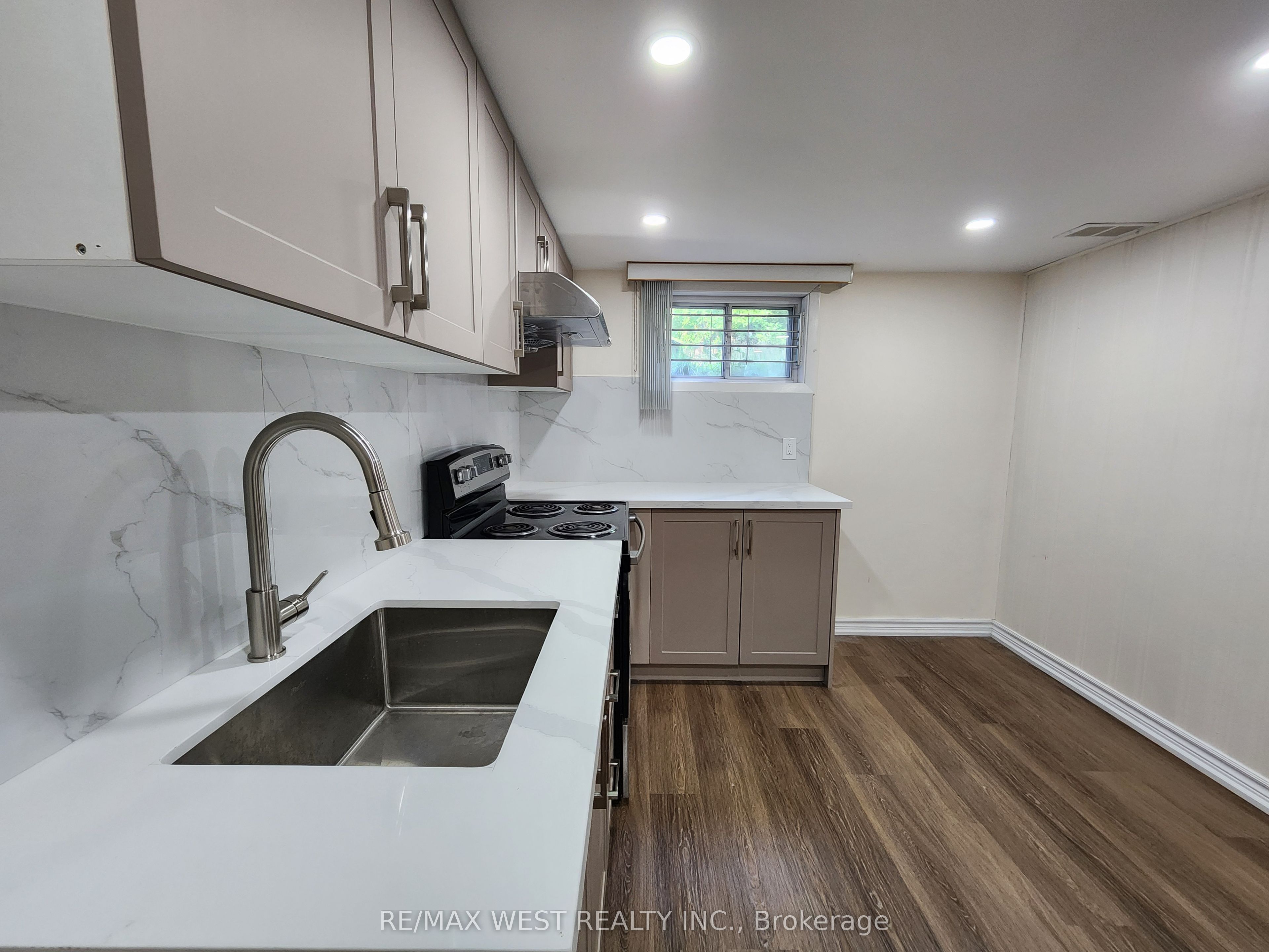 Unit Bsmt - 105 Crocus Drive, Scarborough 3