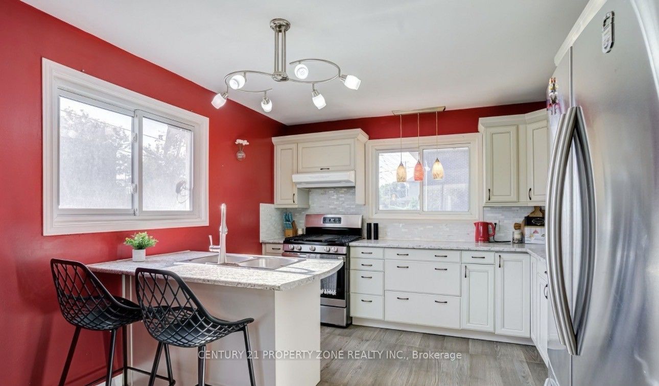 304 Fernwood Avenue, Oshawa 4