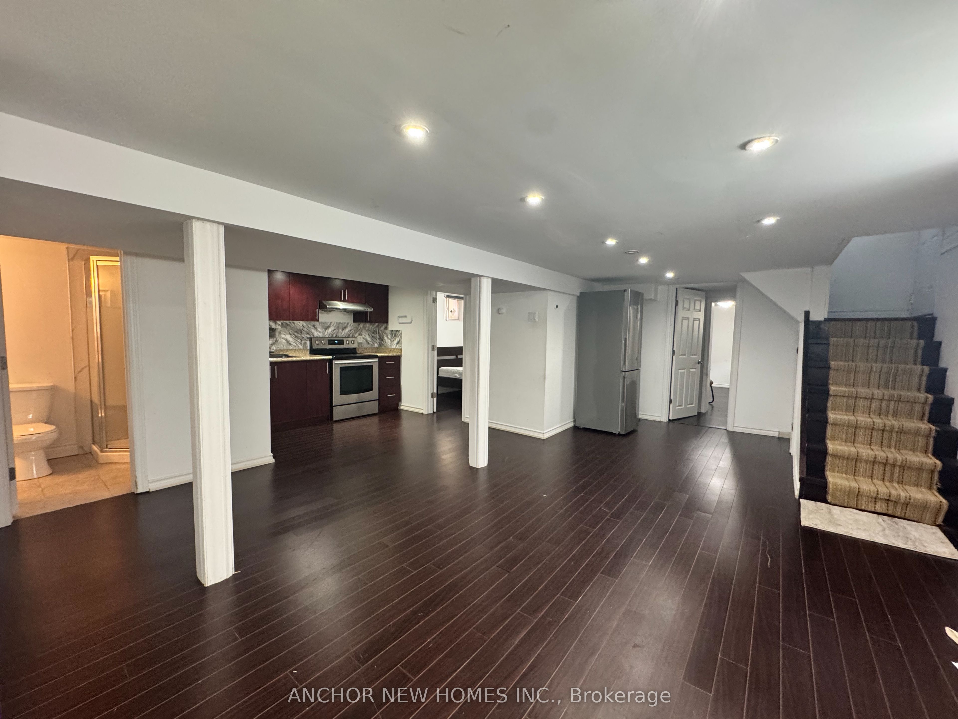 Unit Basement - 52 Leahann Drive, Scarborough 5