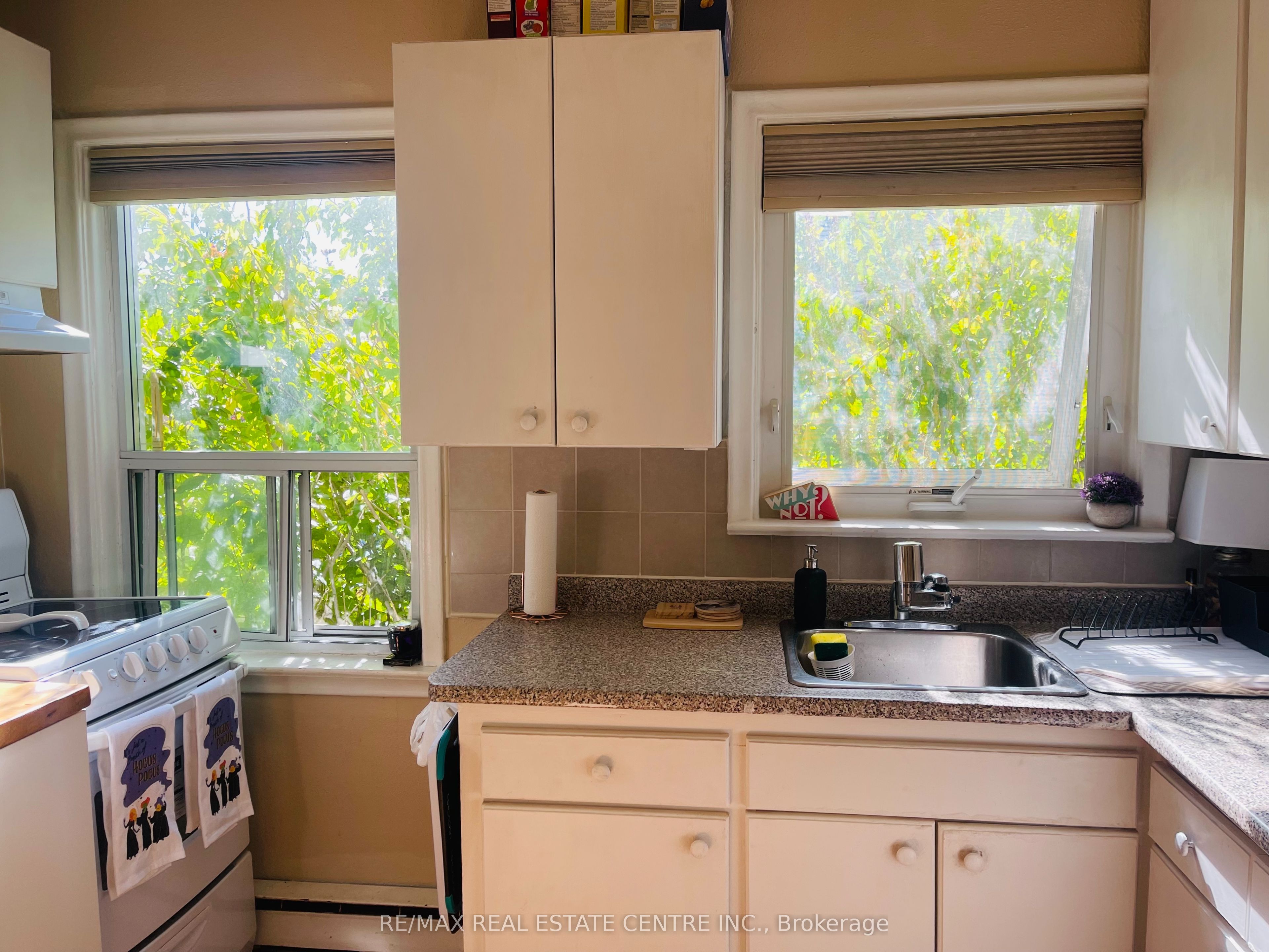 Unit Main Floor - 34 Singleton Road, Scarborough 3
