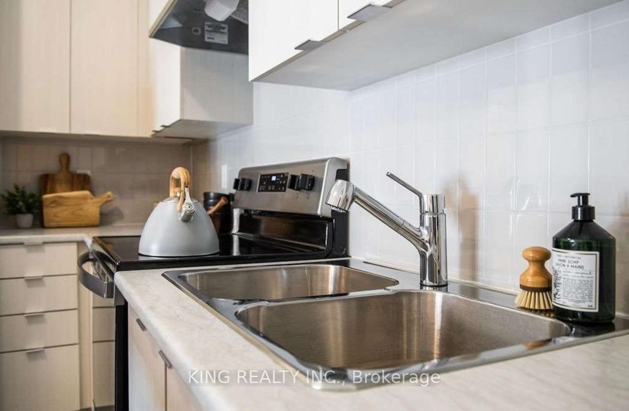 Unit 411 - 1525 Kingston Road, Pickering 3