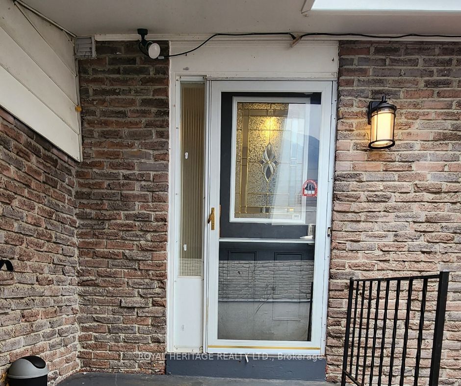 Unit Main - 975 Hawthorne Court, Oshawa 2