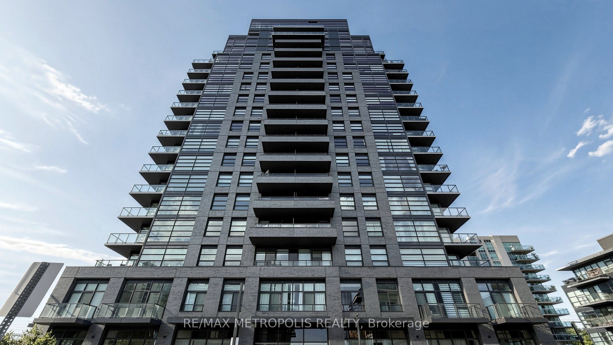 Unit 1707 - 1606 Charles Street, Whitby 3