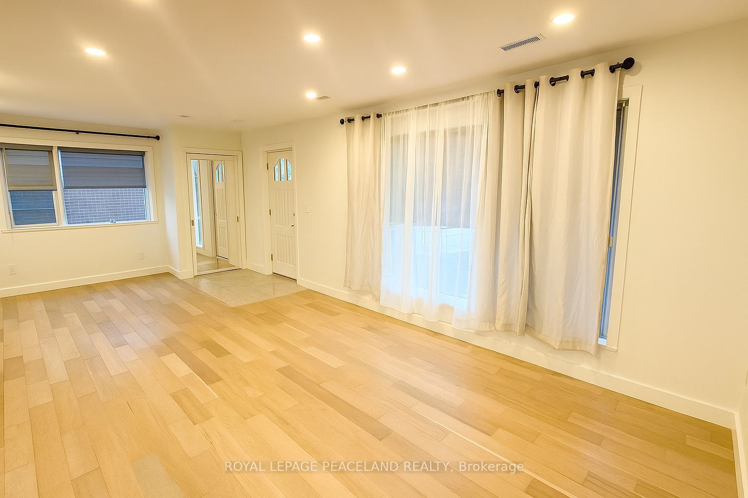 Unit UPPER - 19 Tardree Place, Scarborough 2