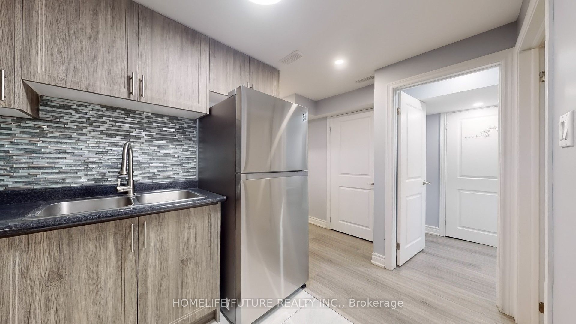 Unit Bsmt - 50 Neelands Crescent, Scarborough 3