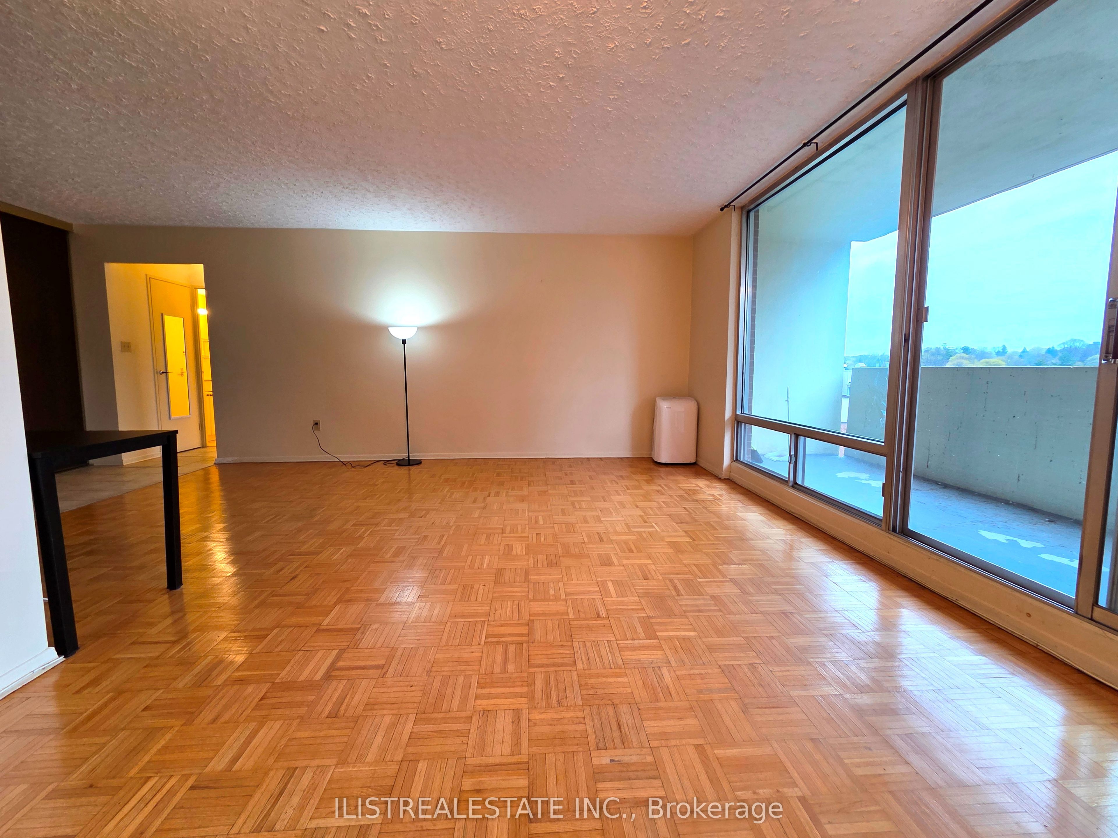 Unit 407 - 5 Massey Square, Toronto 4