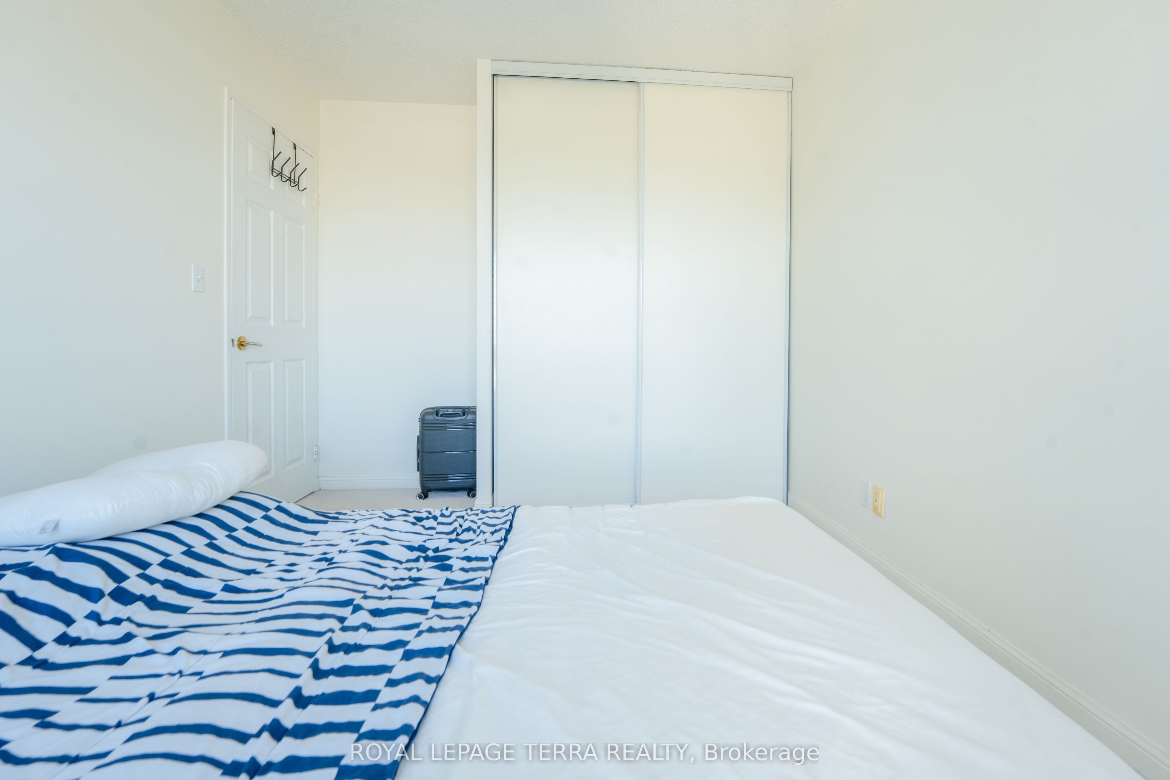 Unit 915 - 8 Lee Centre Drive, Scarborough 5