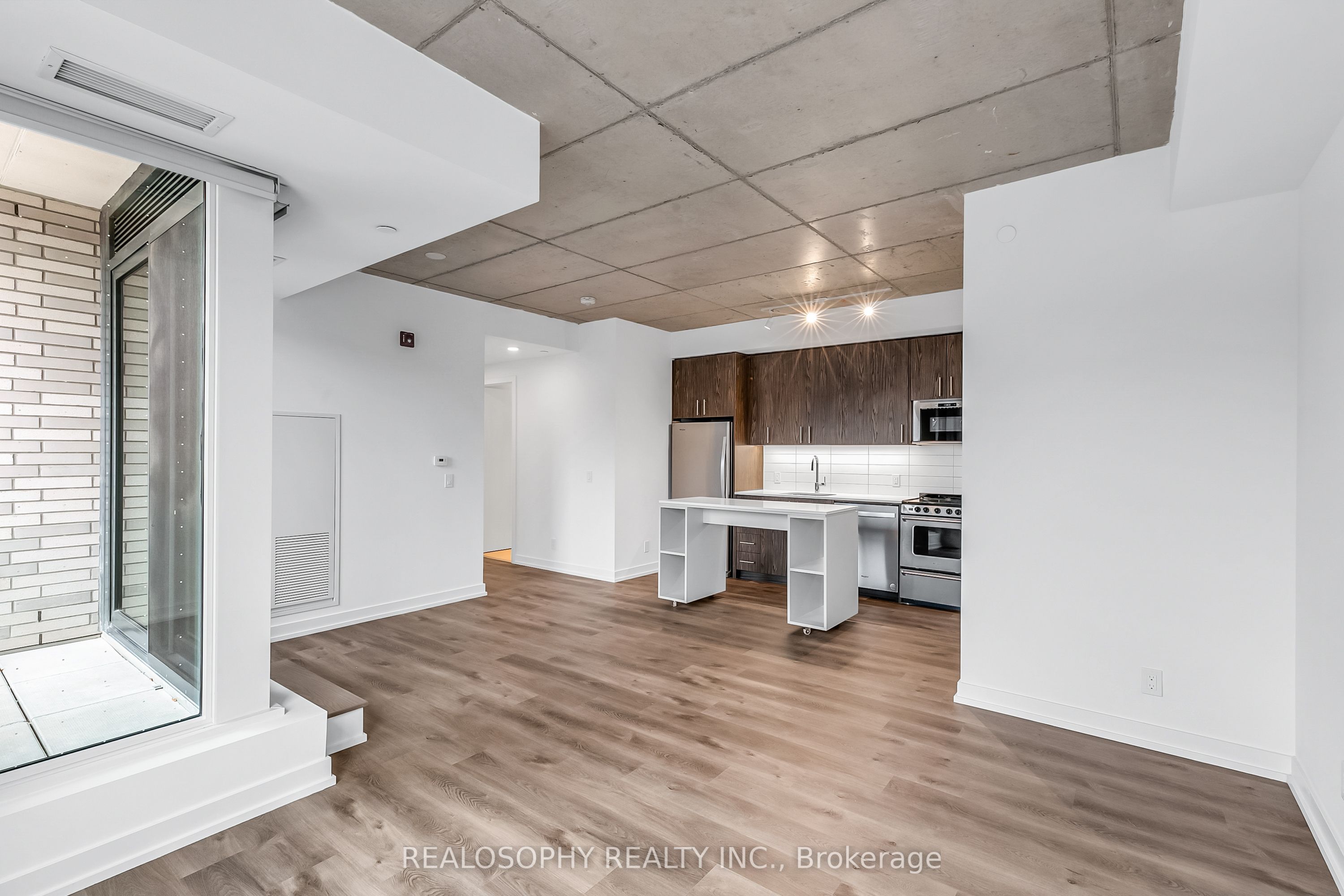 Unit 403 - 115 Larchmount Avenue, Toronto 2