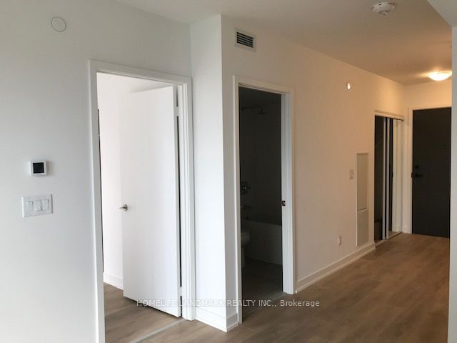 Unit 1002 - 2033 Kennedy Road, Scarborough 3