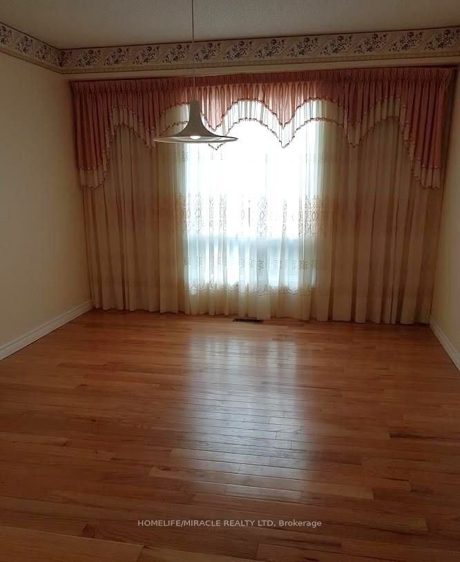Unit Main - 942 Sandcliff Drive, Oshawa 3