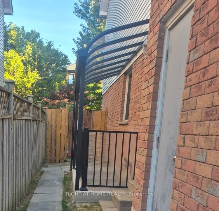 Unit Basement - 70 Lipton Crescent, Whitby 3