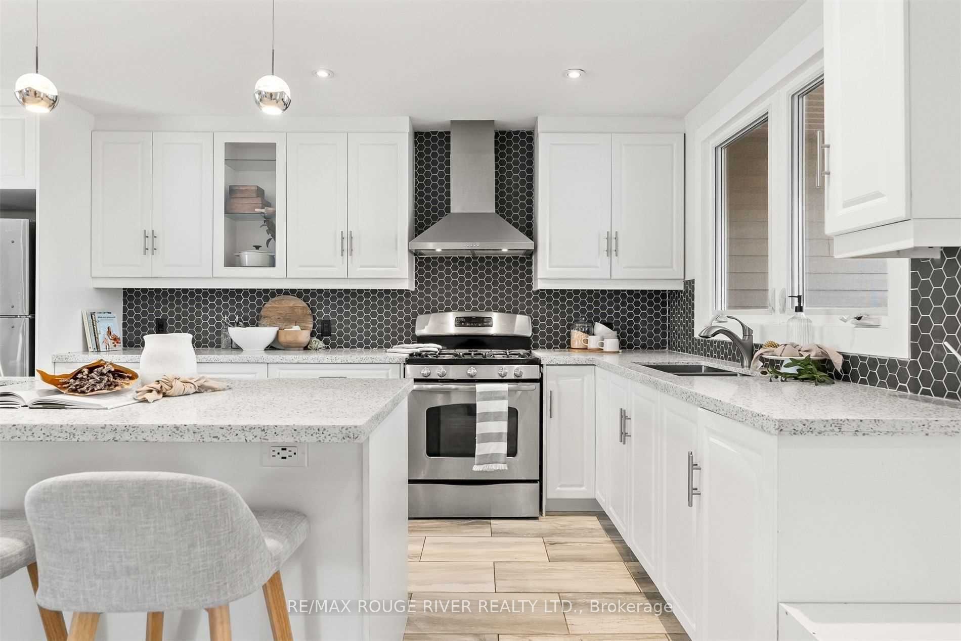 Unit Upper - 131 John Street E, Whitby 4