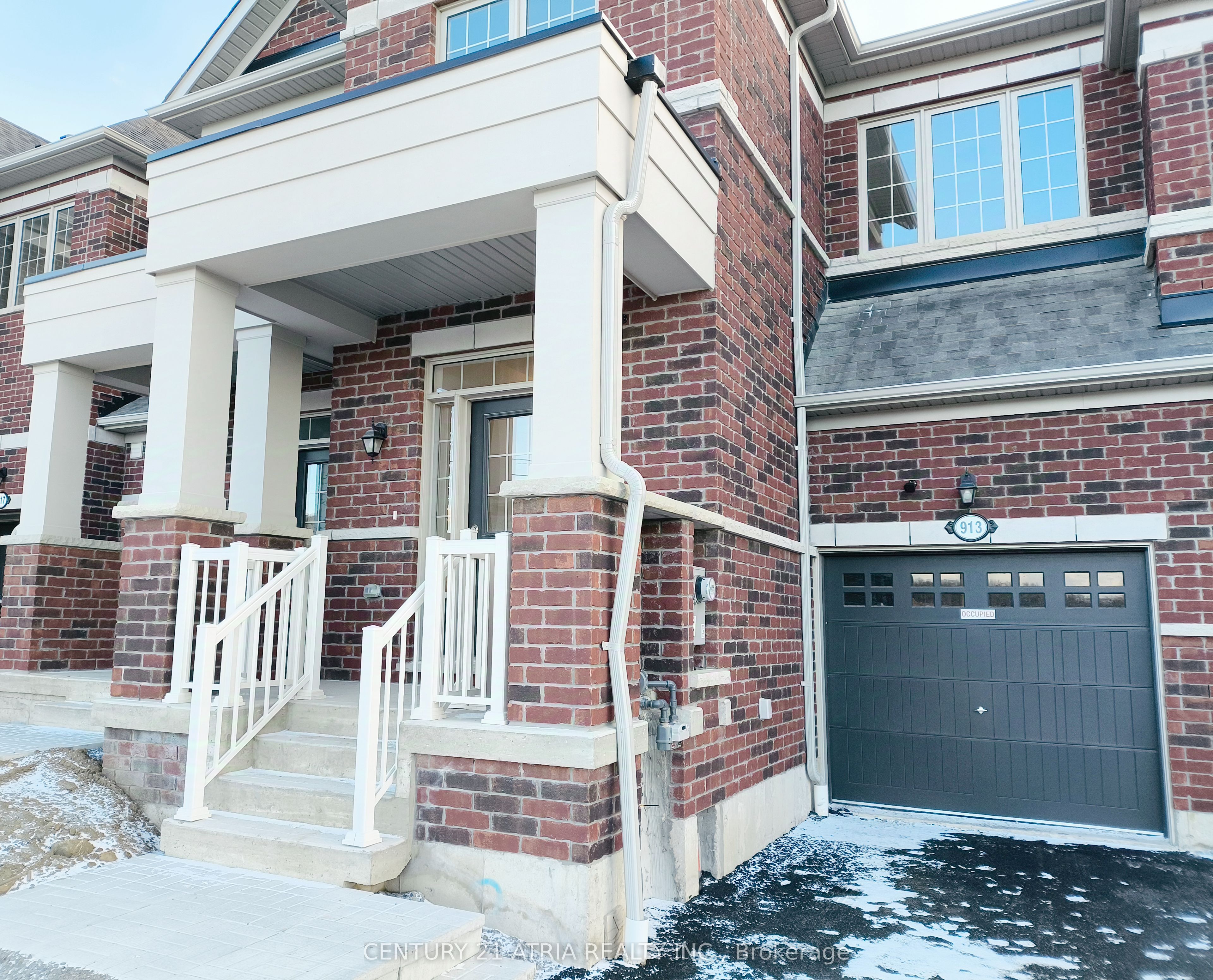 913 Elizabeth Mckenzie Drive, Pickering 2