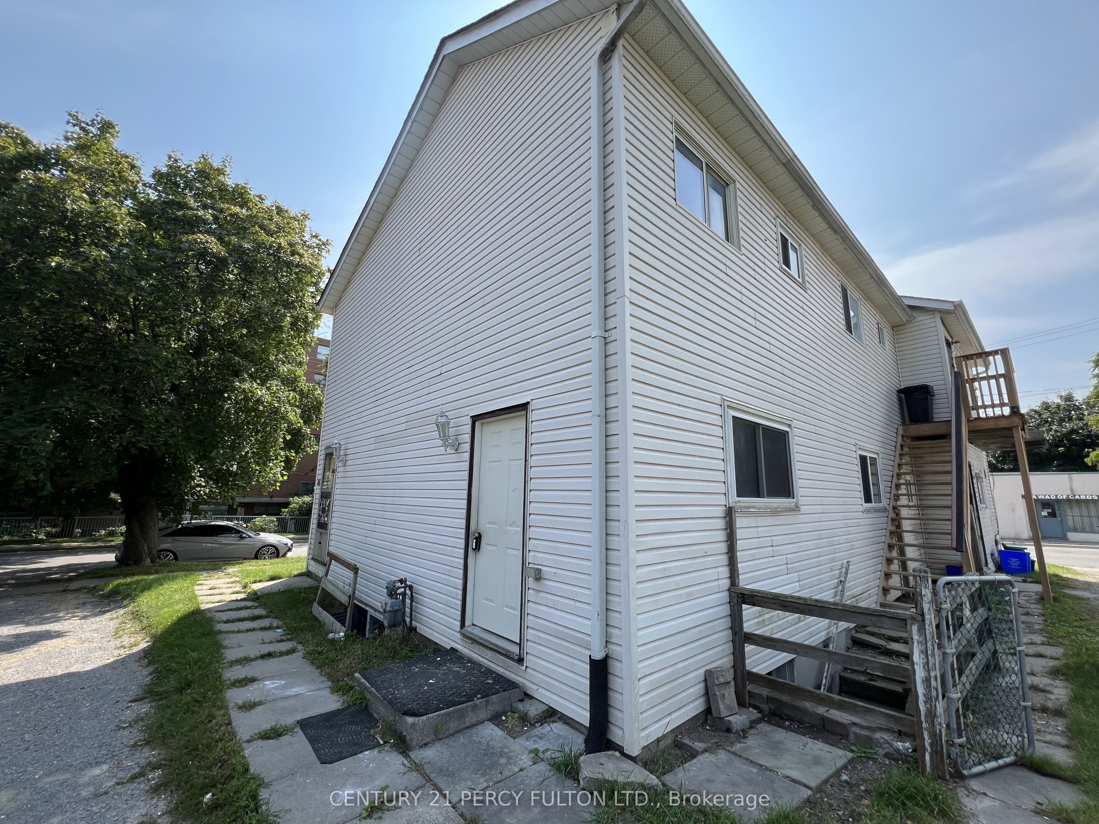 Unit 3 - 86 Brock Street E, Oshawa 3