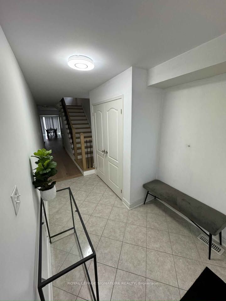 199 Lady Angela Avenue, Oshawa 3