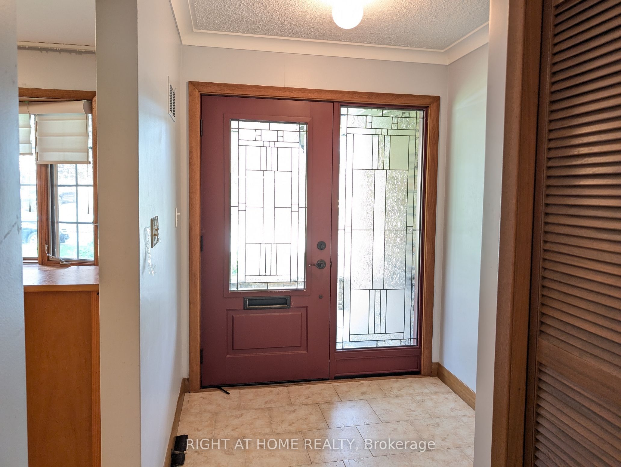Unit Main Floor - 716 Tulip Court, Oshawa 4