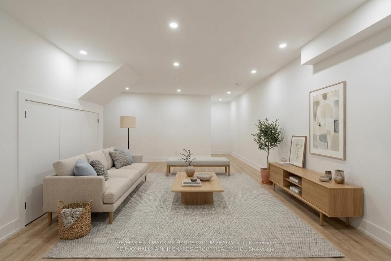 Unit Lower - 20 Wineva Avenue, Toronto 4
