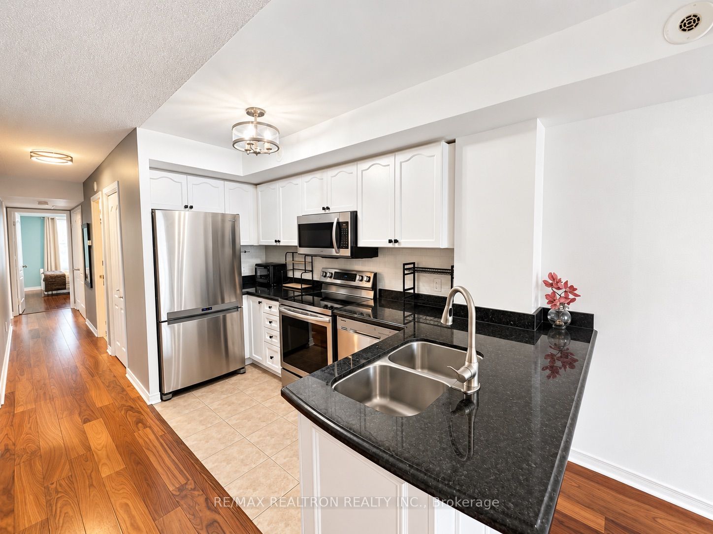 Unit 101 - 15 Strangford Lane, Scarborough 5