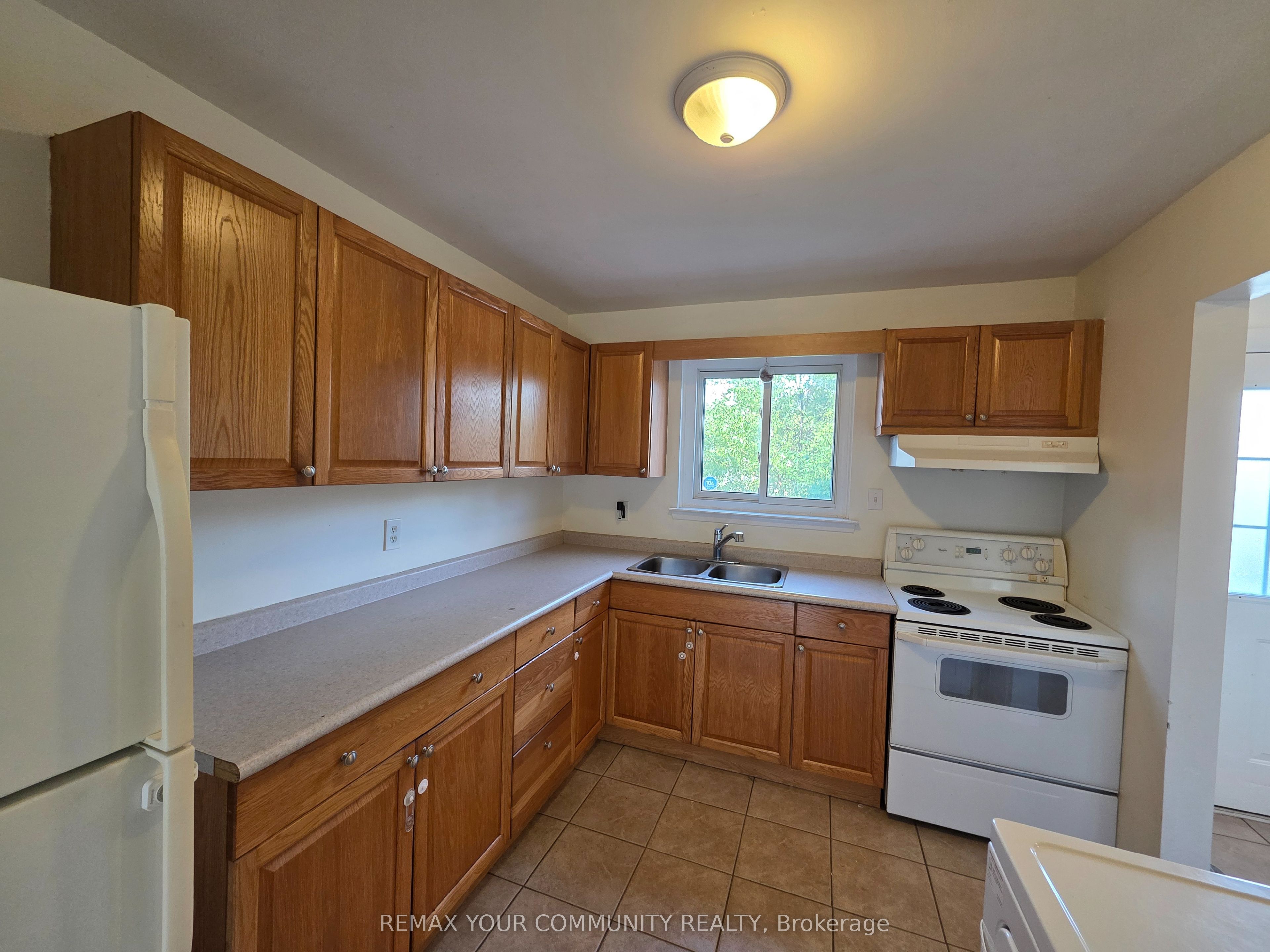 Unit Main - 331 Phillip Murray Avenue, Oshawa 4