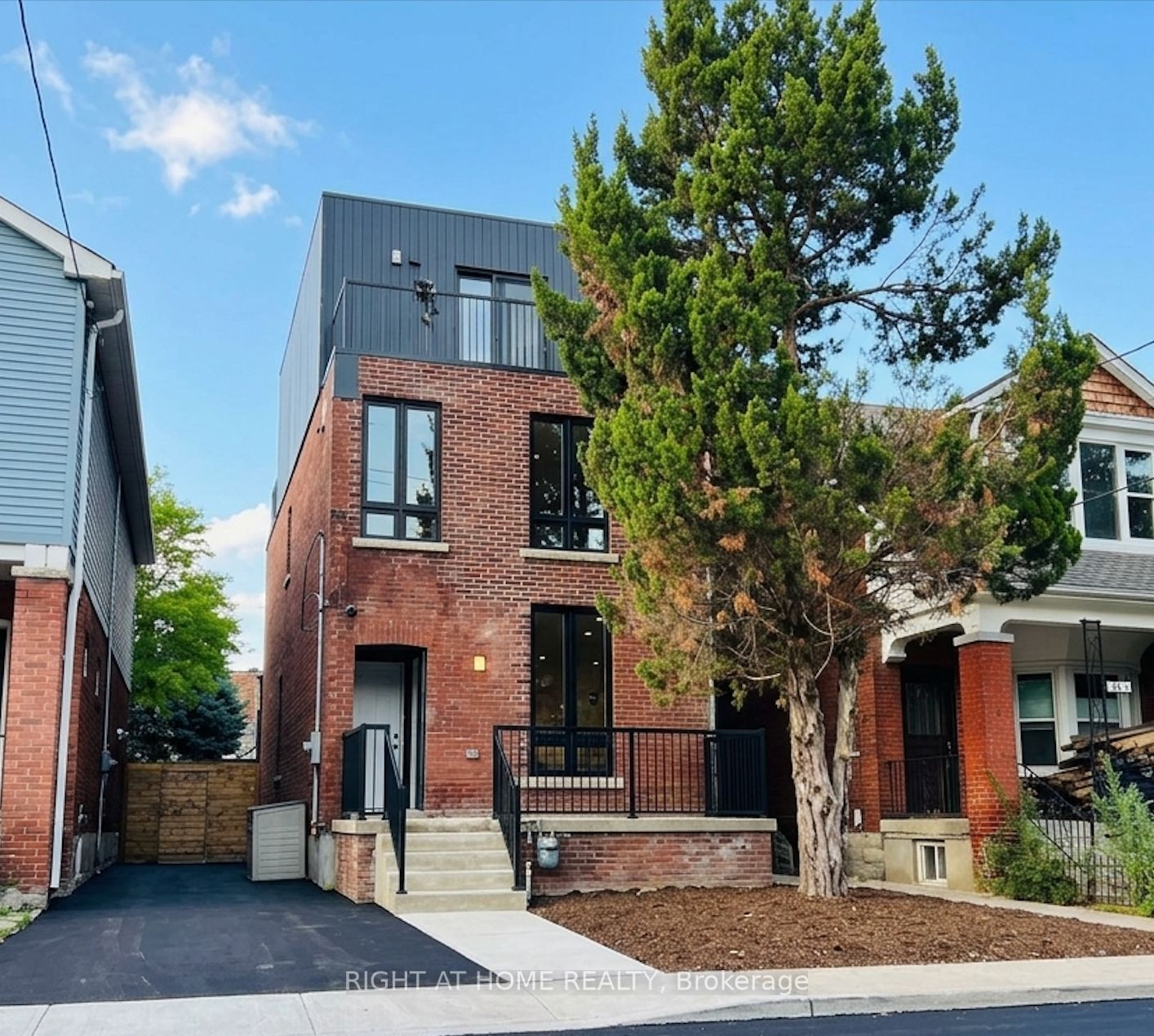 Unit 2 - 151 Gledhill Avenue, Toronto 2