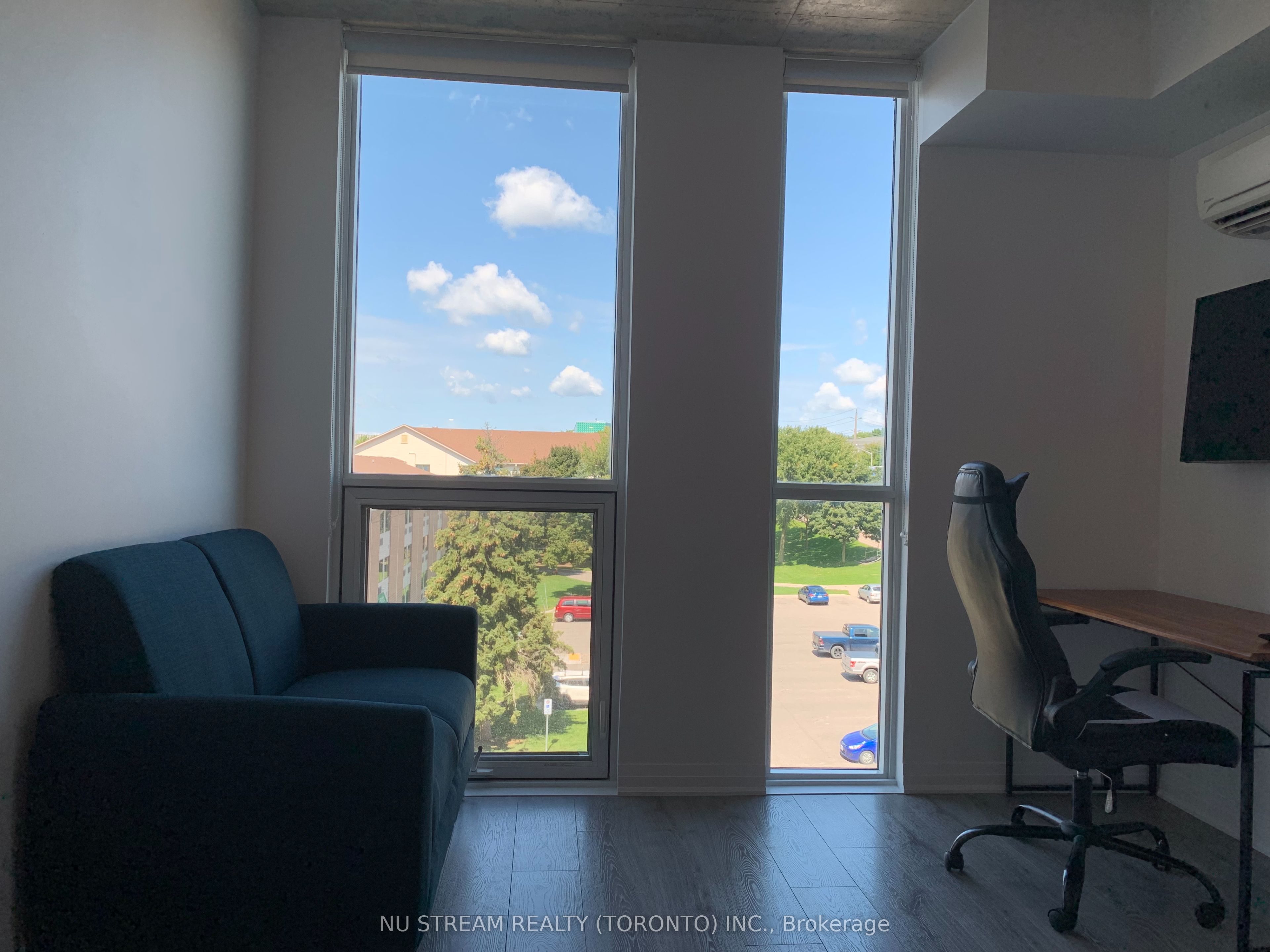 Unit 423 - 1900 Simcoe Street N, Oshawa 3