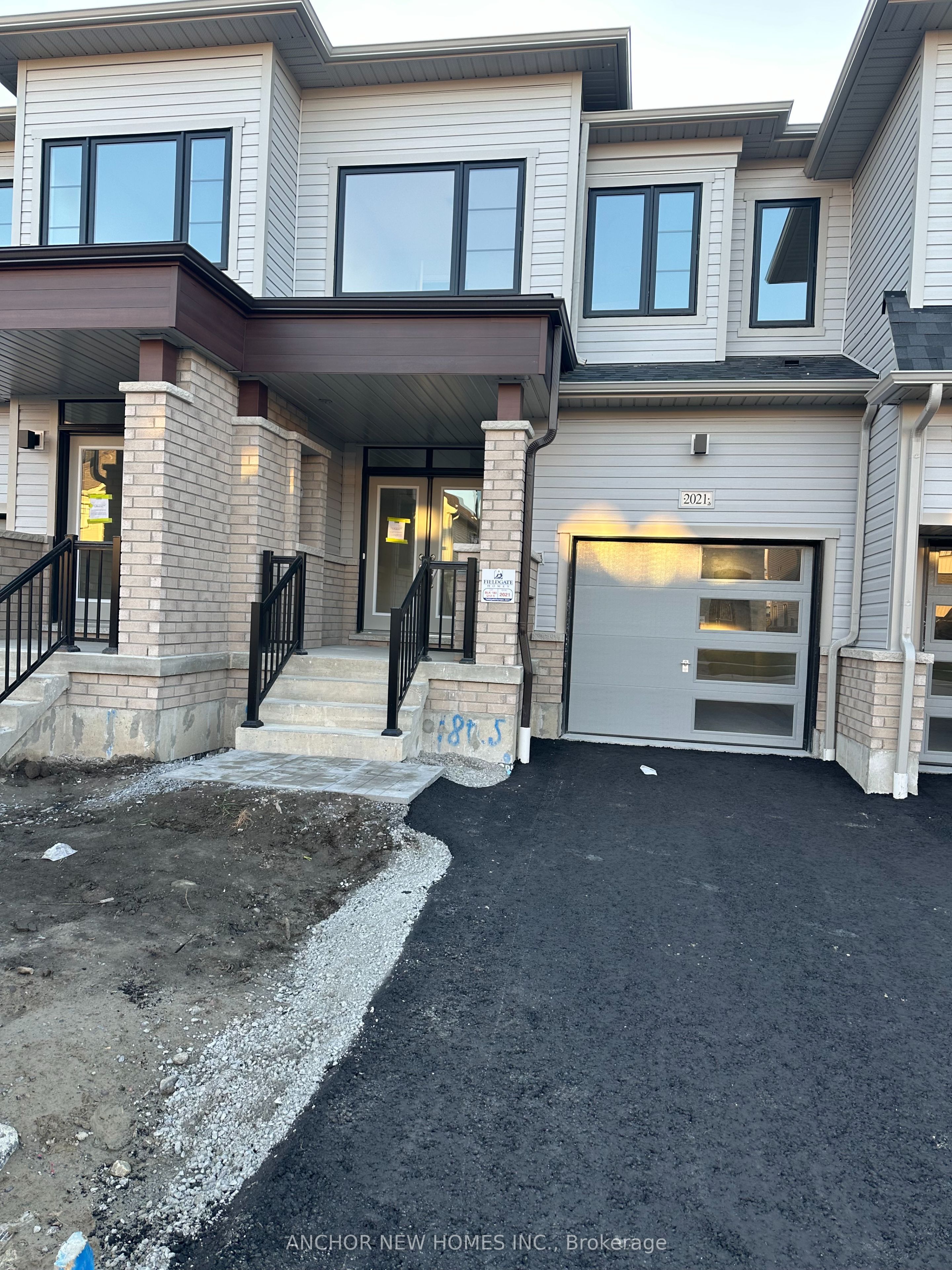 2021 Horace Duncan Crescent, Oshawa 2