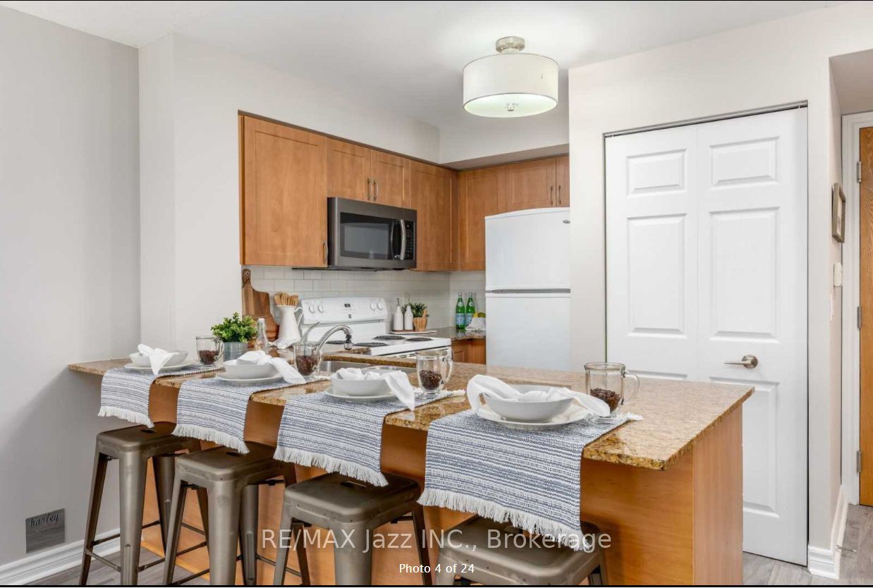 Unit 606 - 340 Watson Street W, Whitby 3