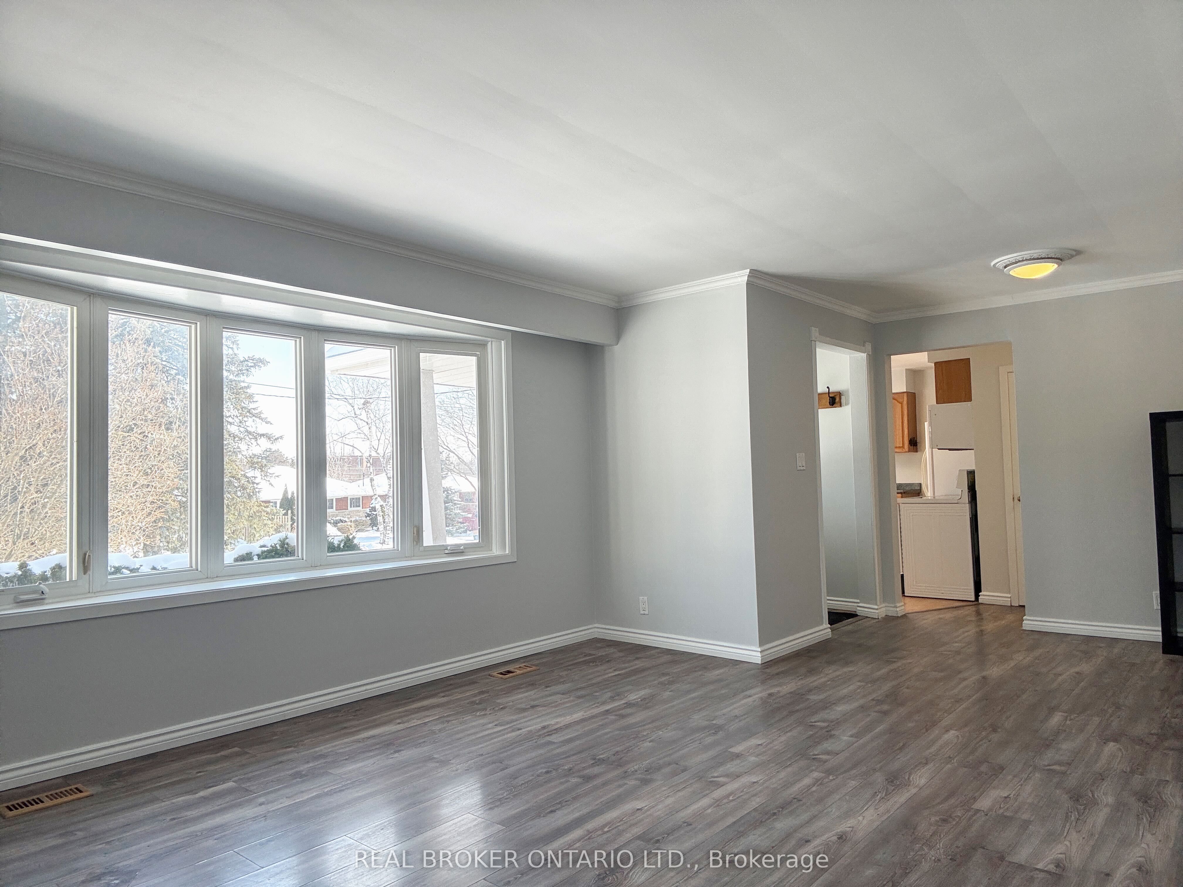 Unit Main Fl - 327 Dover Street, Oshawa 4