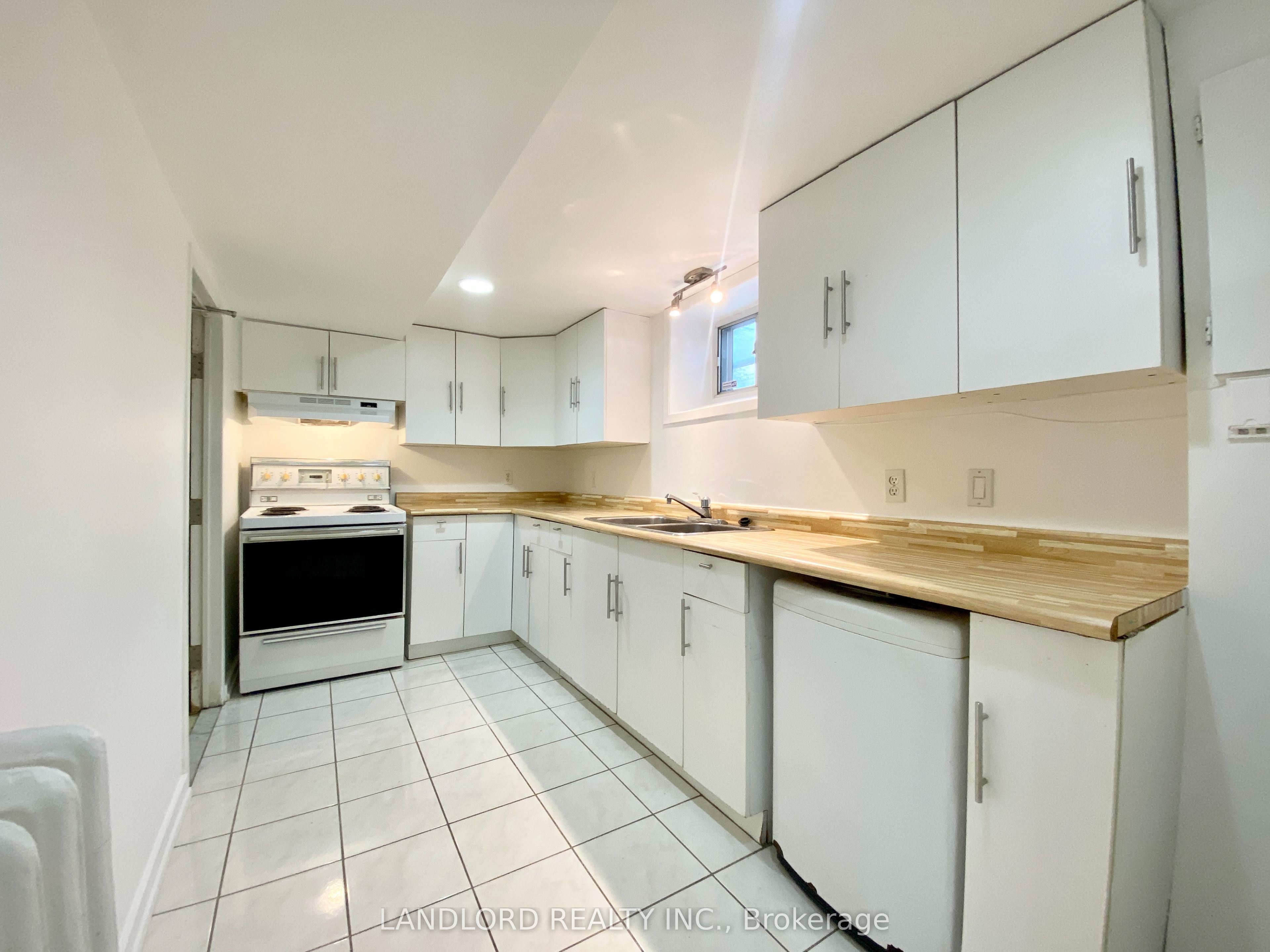 Unit BSMT - 114 Bellefair Avenue, Toronto 5