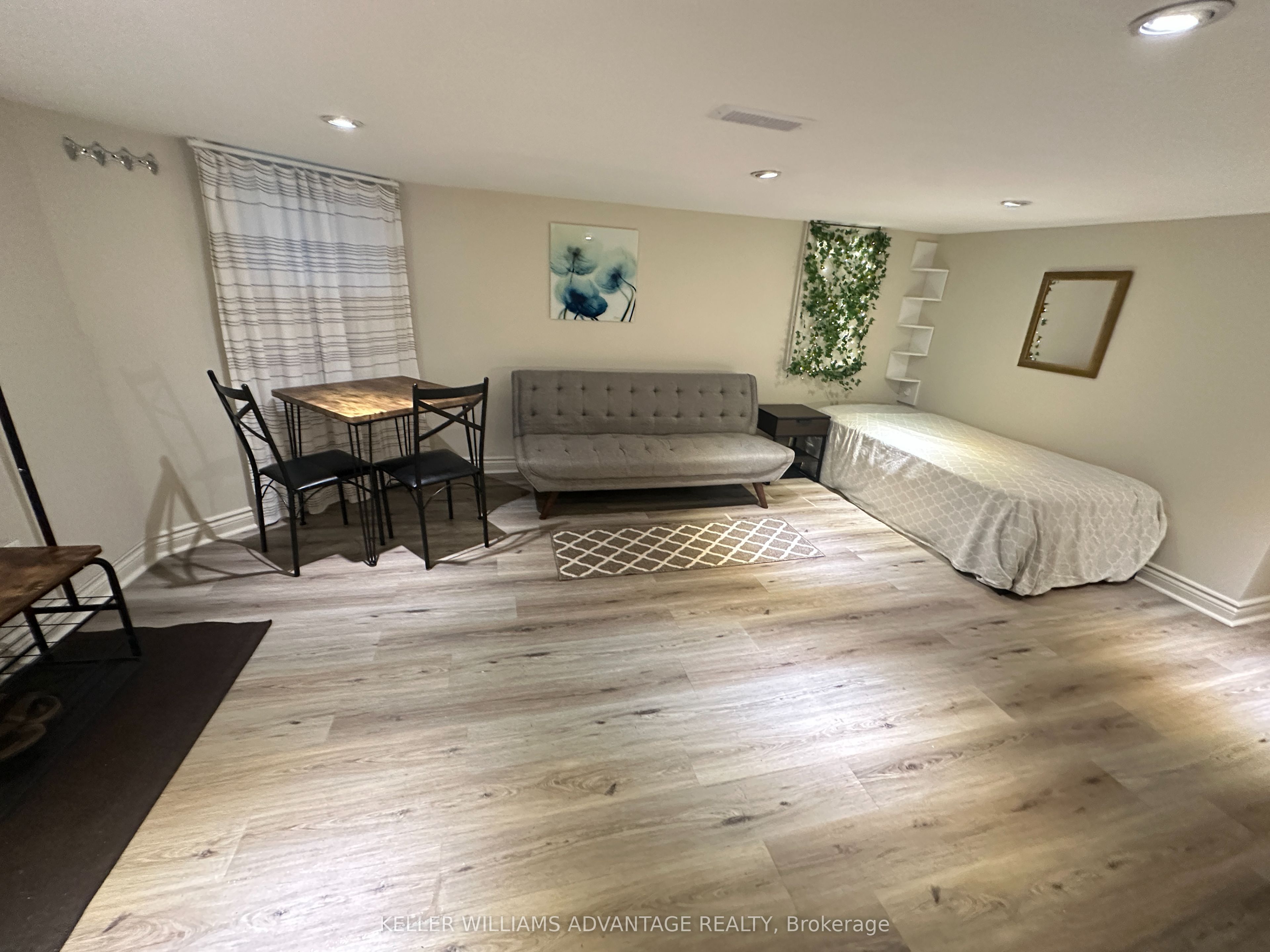 Unit Lower - 256 Woodbine Avenue, Toronto 3