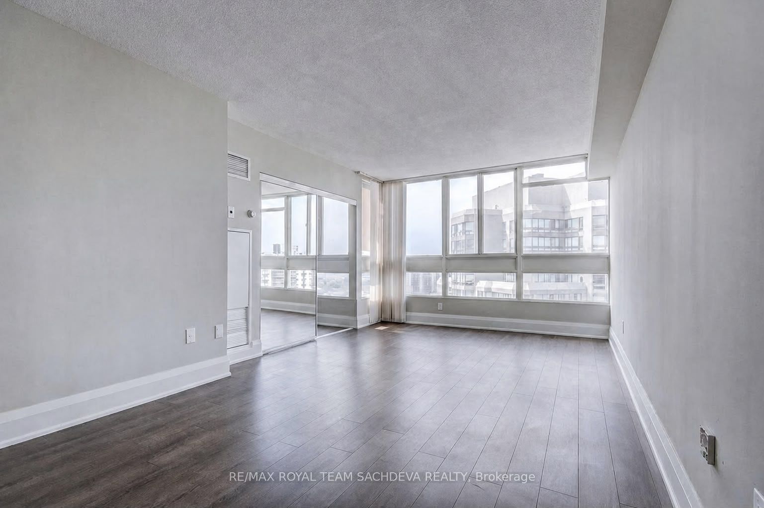 Unit 1611 - 3233 Eglinton Avenue E, Scarborough 4