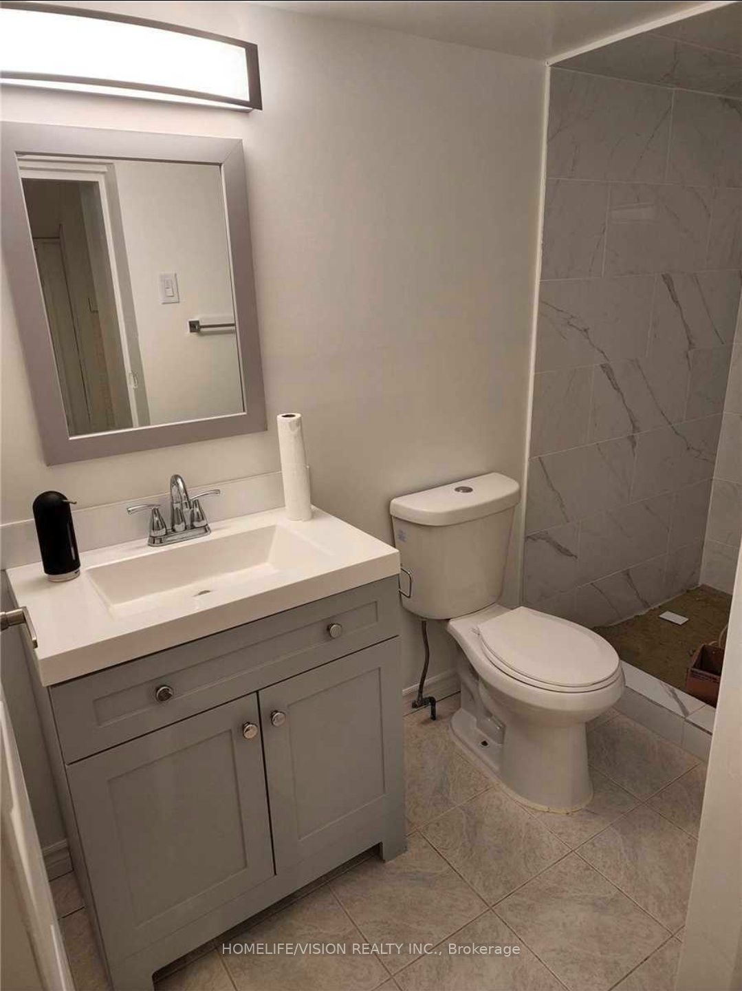 Unit Bsmt - 271 Sussex Ave Avenue, Richmond Hill 4
