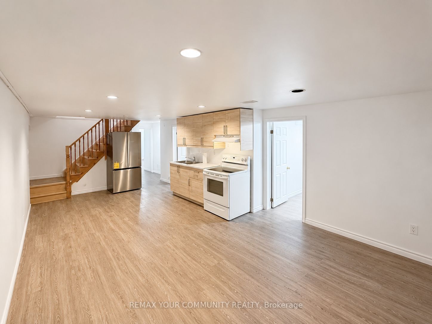 Unit Lower Unit - 77 Beswick Drive, Newmarket 3