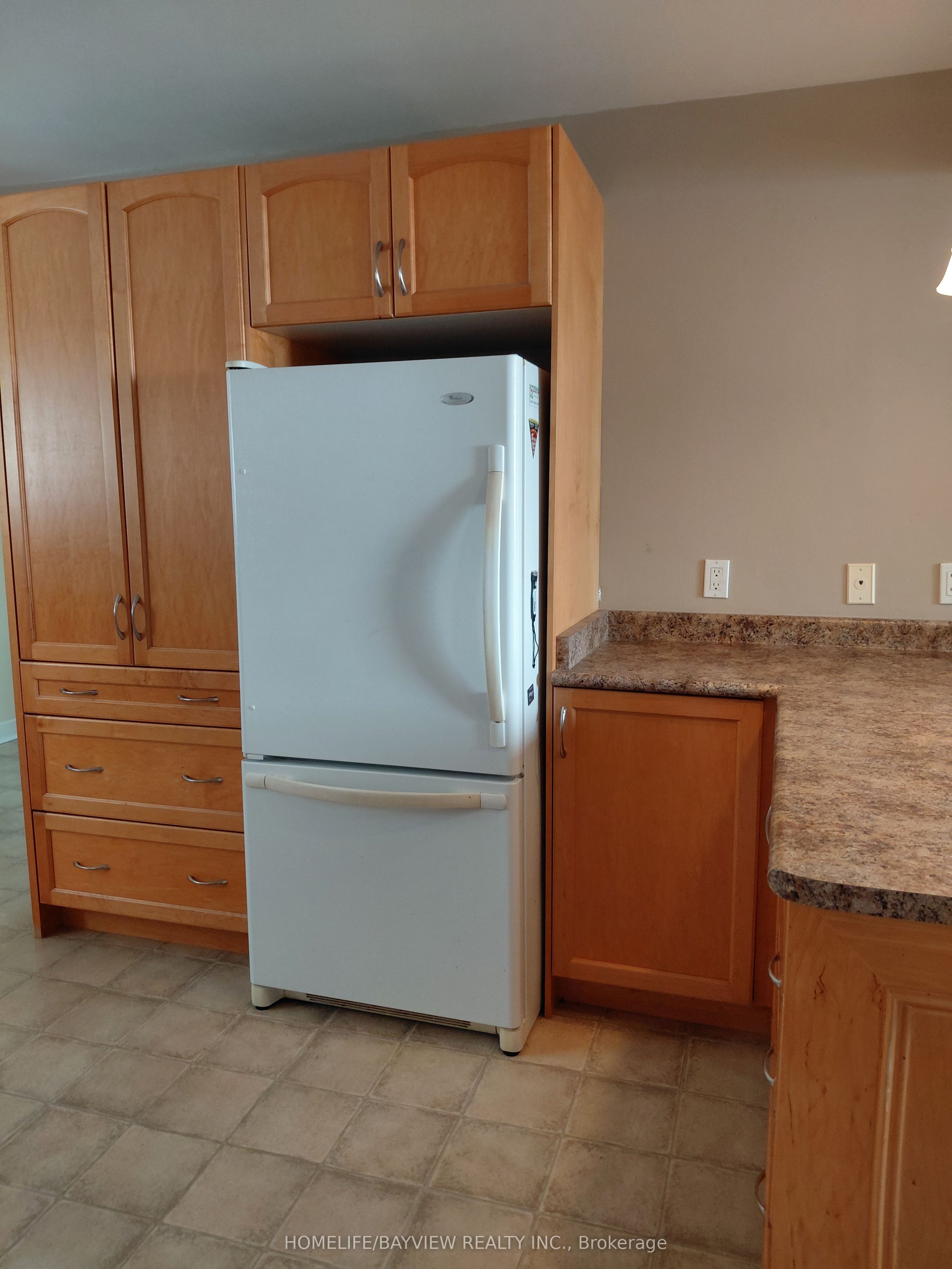 Unit Main Level - 303 Millard Avenue, Newmarket 5