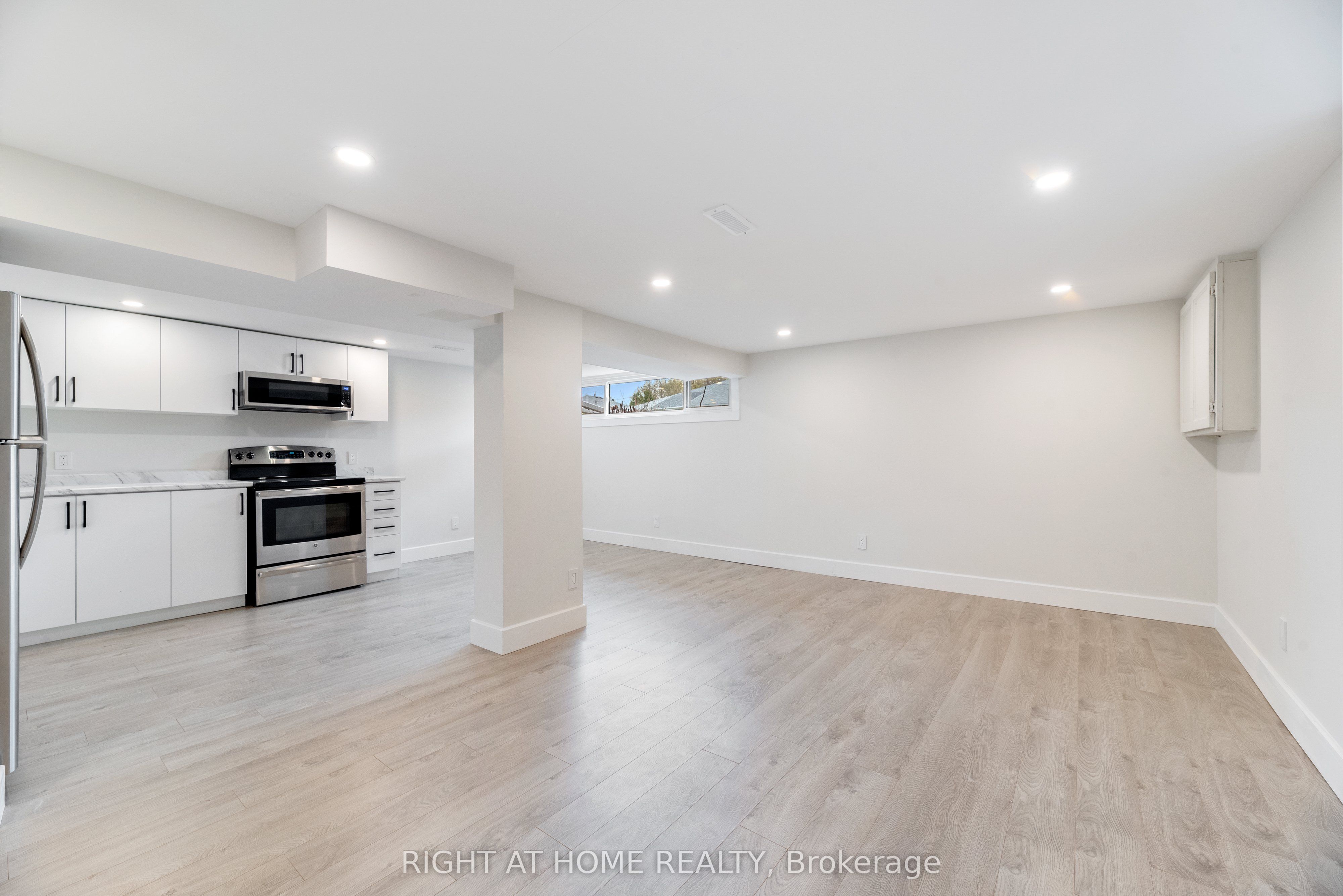 Unit Basemnt - 112 Walter Avenue, Newmarket 5