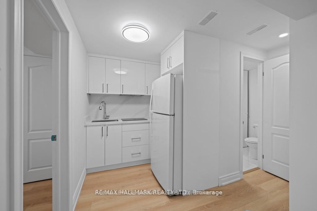 Unit BASEMENT - 227 Thoms Crescent, Newmarket 5