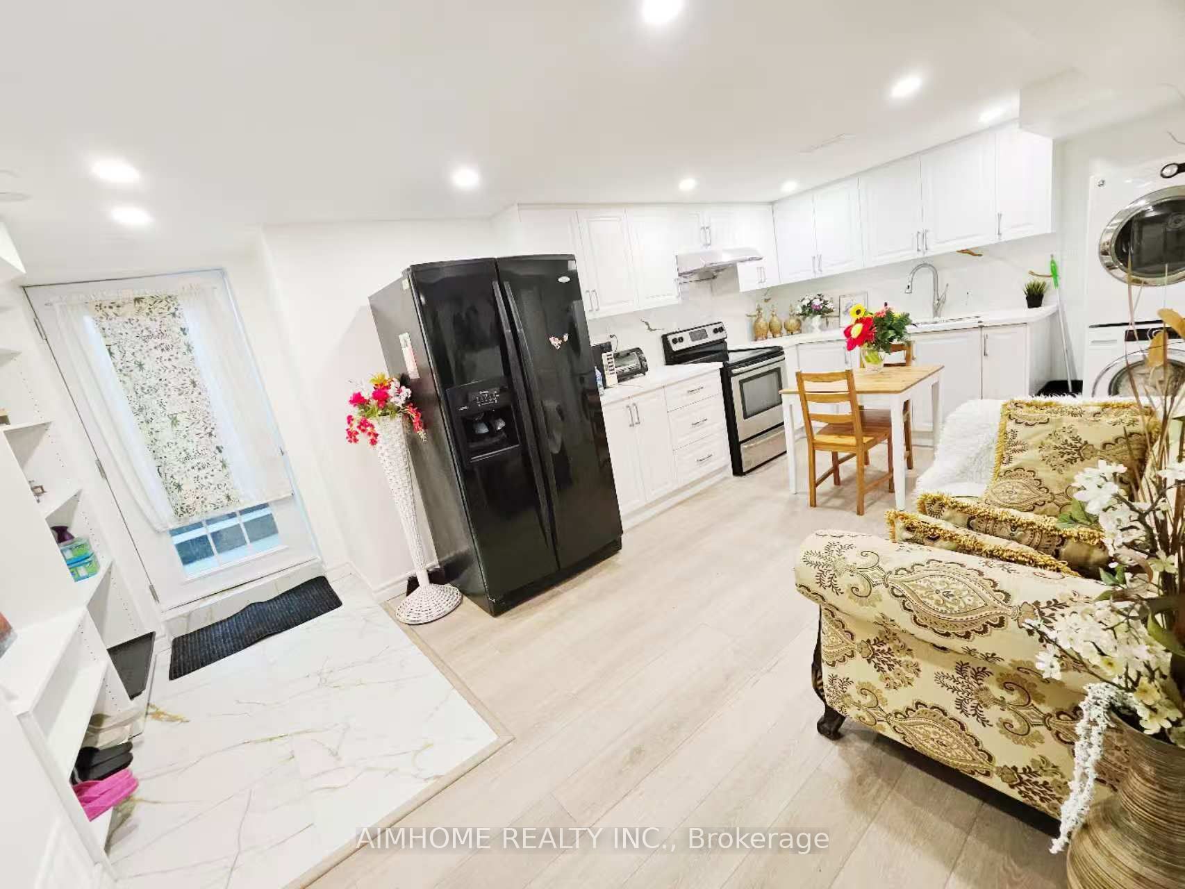Unit Basement Apartment - 28 Castle Harbour Lane W, Markham 4
