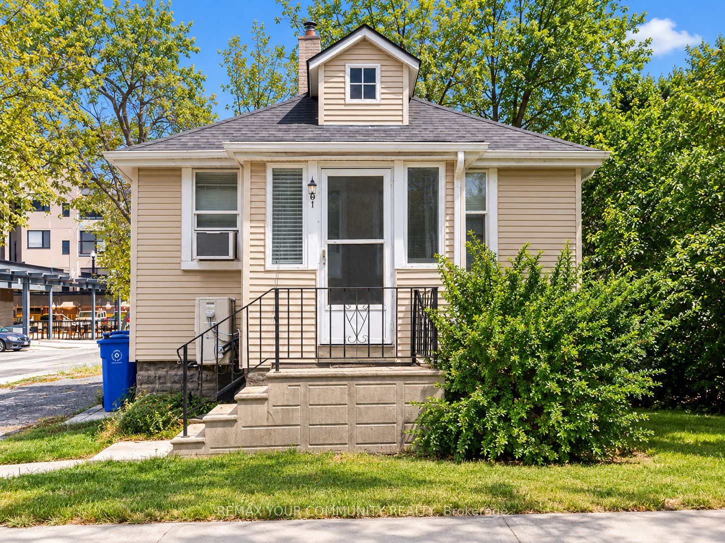 567 Granby Place, Newmarket 1