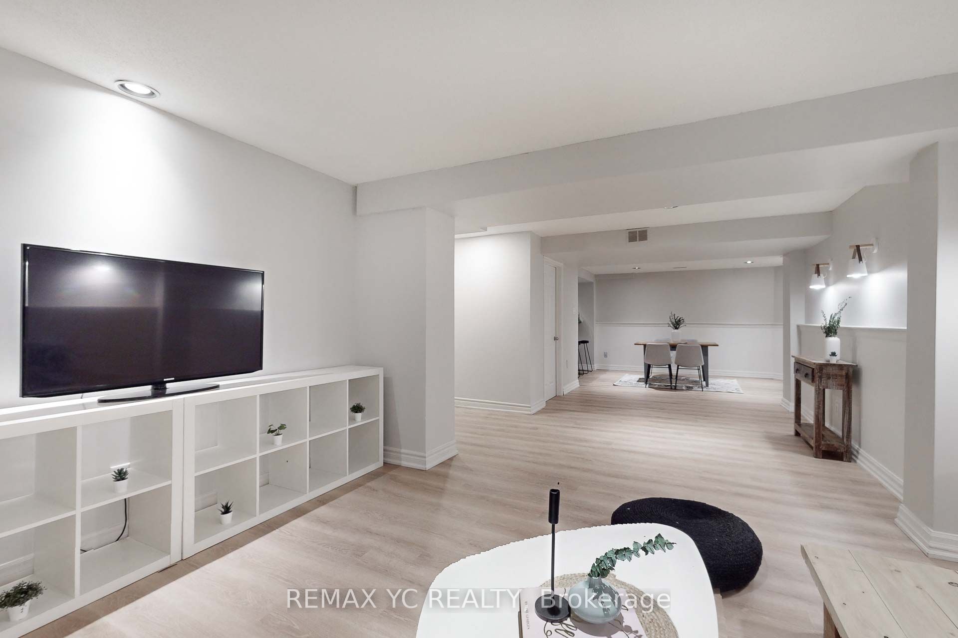Unit Lower - 4 Theobalds Circle, Richmond Hill 4