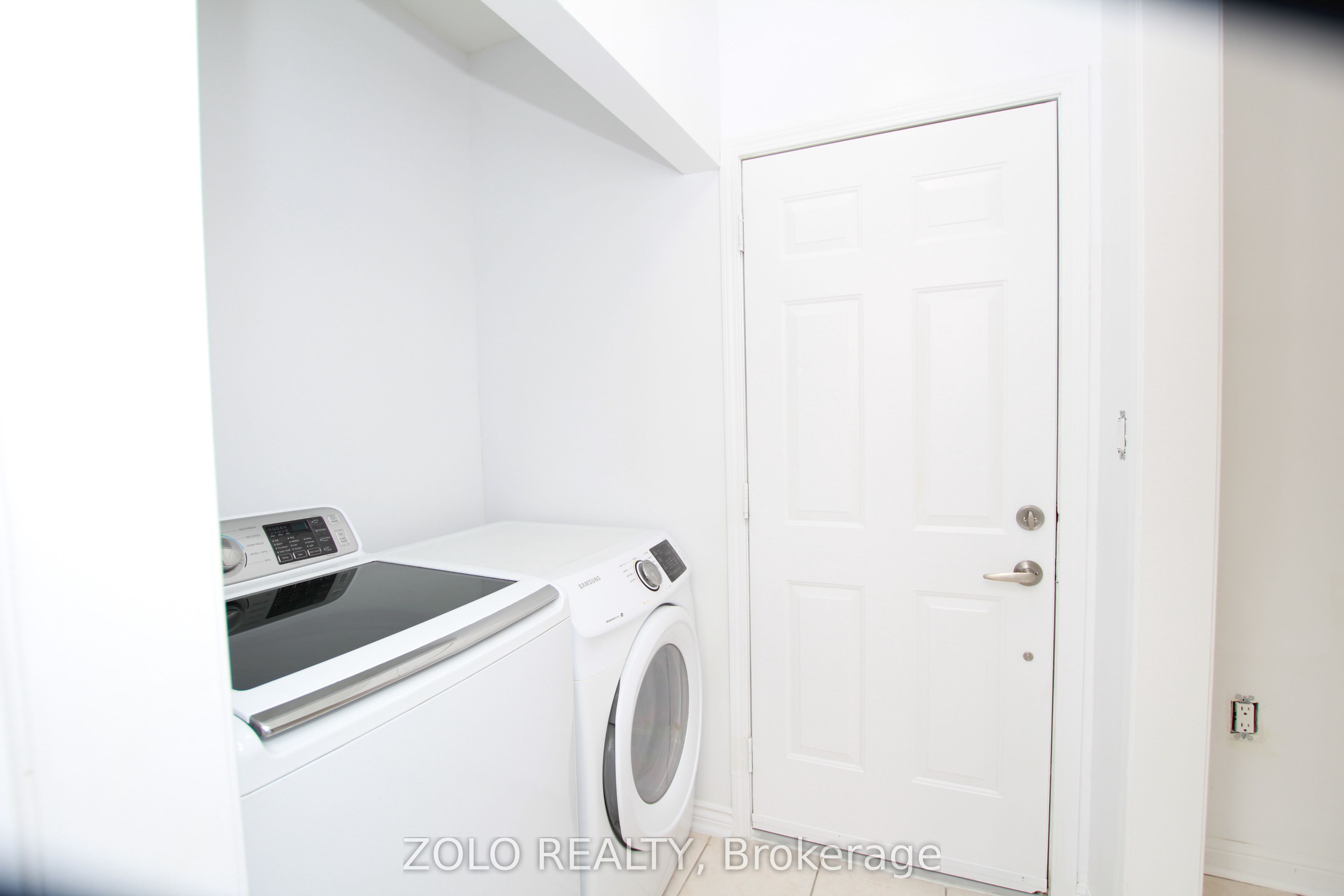 226 Equator Crescent N, Vaughan 4
