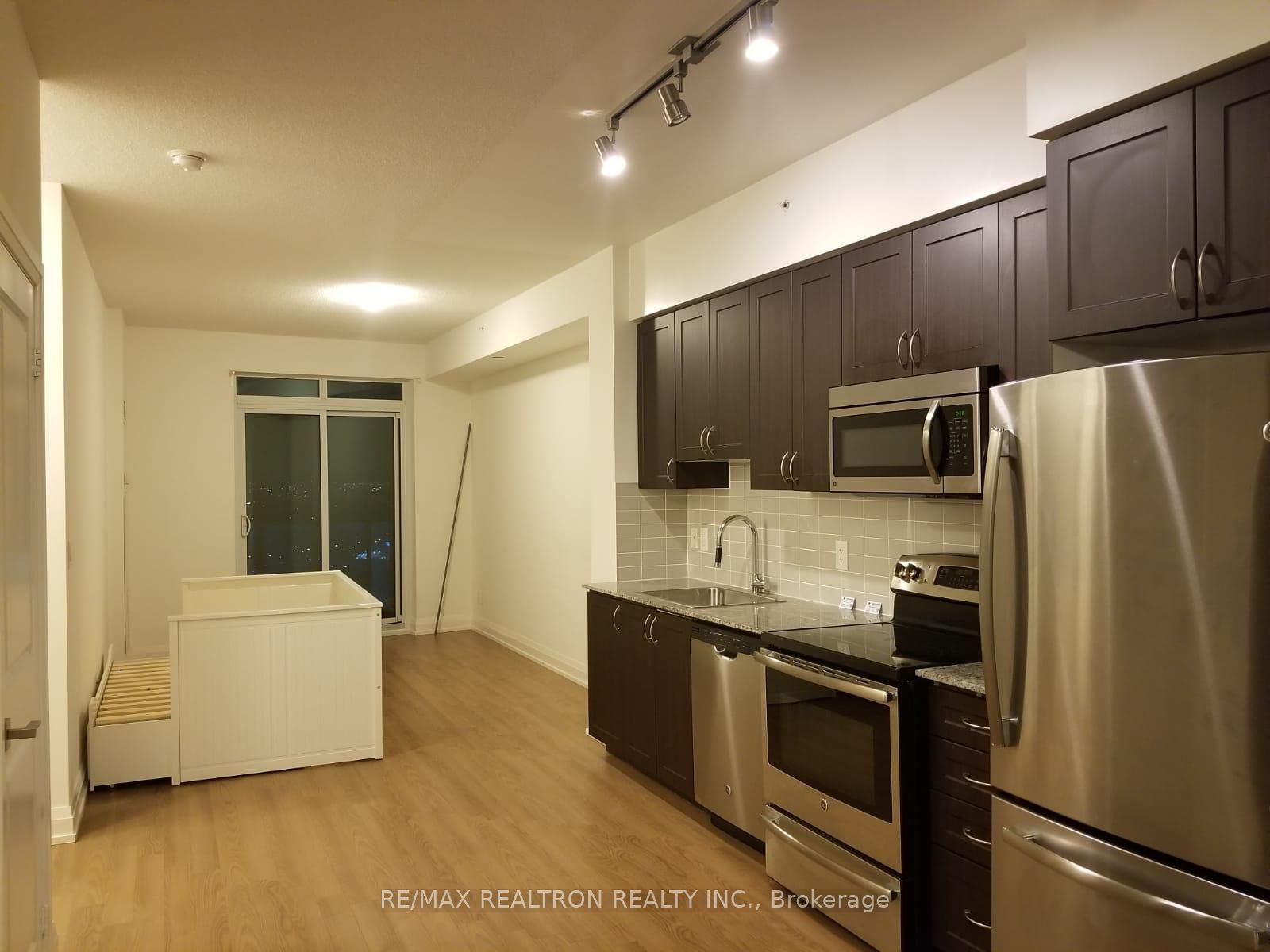 Unit 2412 - 7171 Yonge Street, Markham 4