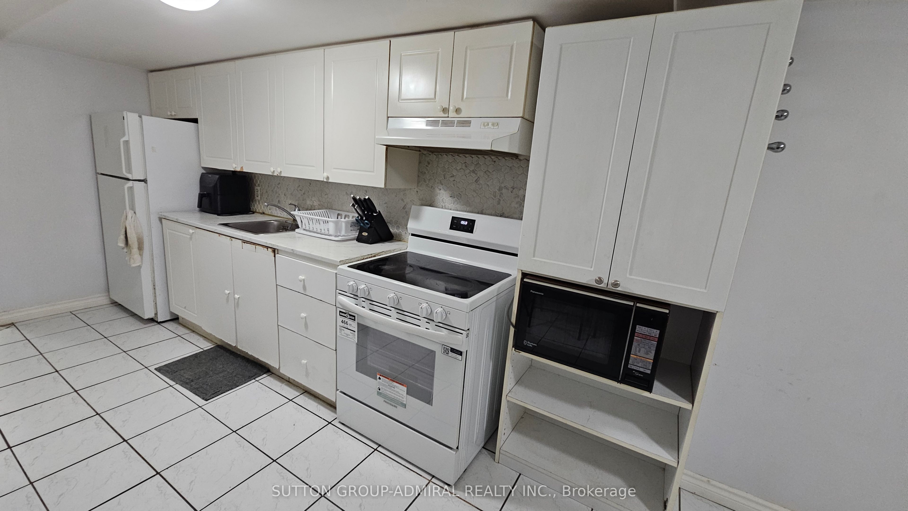 Unit Bsmt - 109 Sheldon Avenue, Newmarket 3