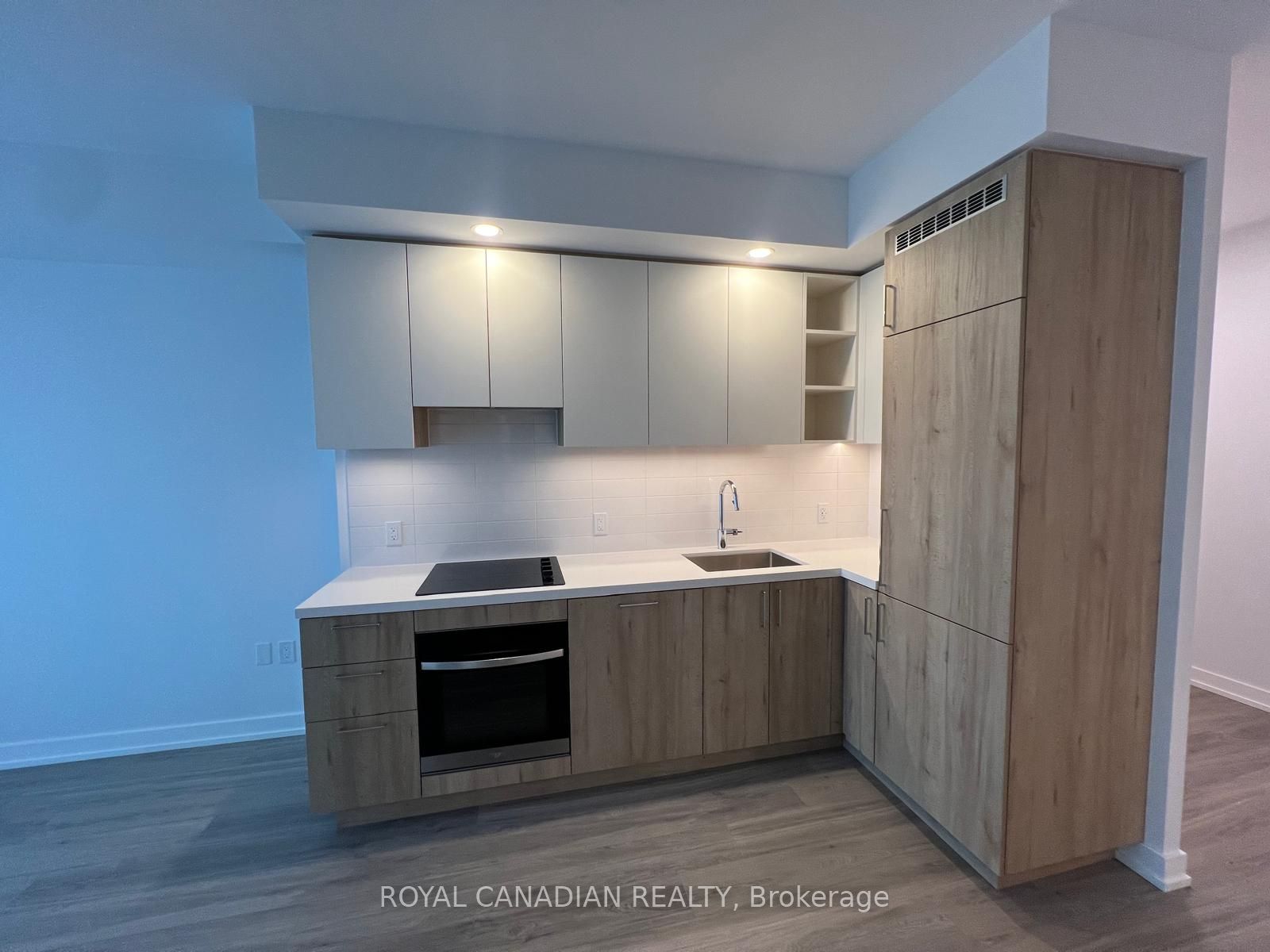 Unit 613 - 21 Meadowvale Road, Vaughan 2