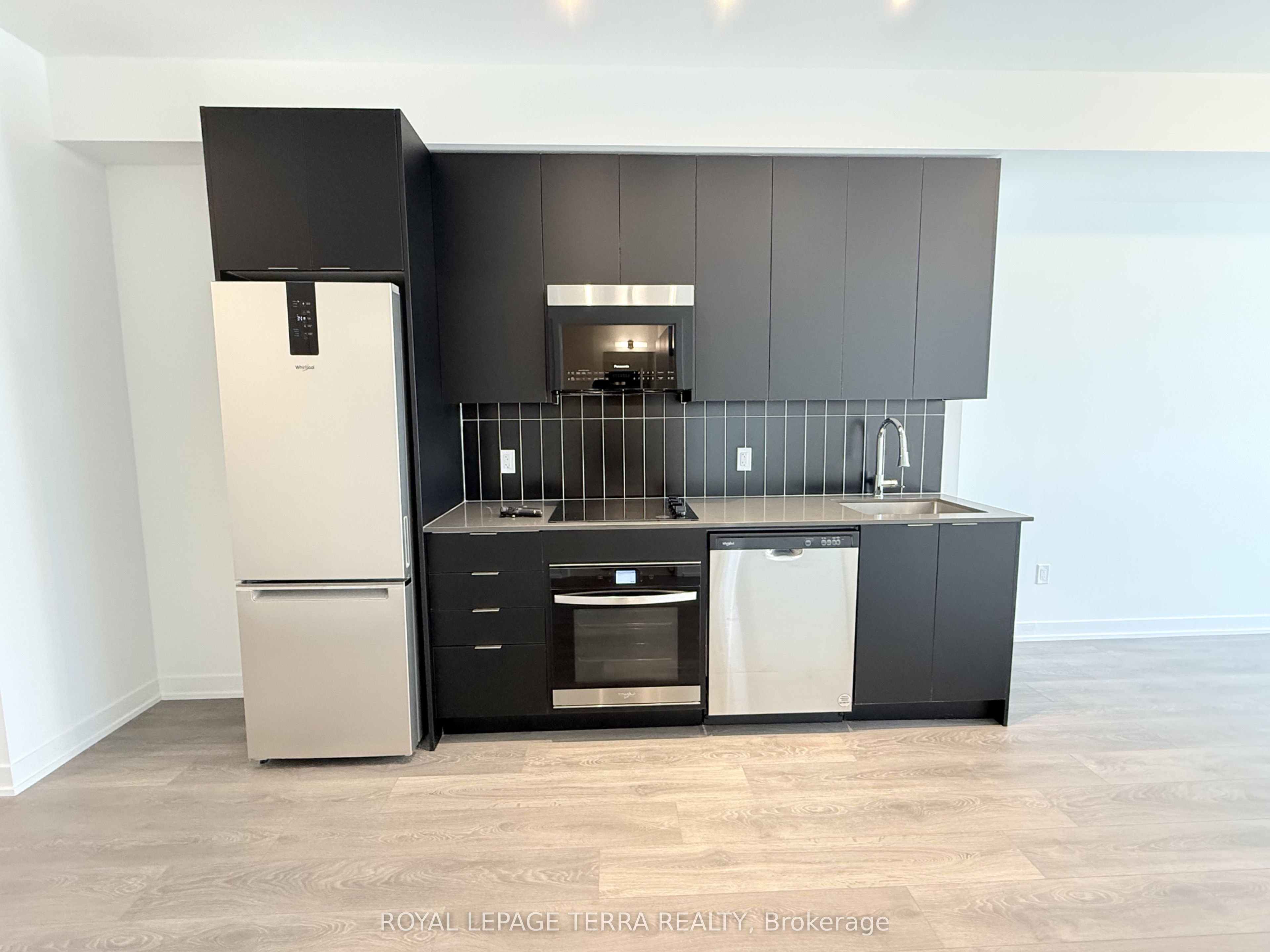 Unit 1202 - 474 Caldari Road, Vaughan 5