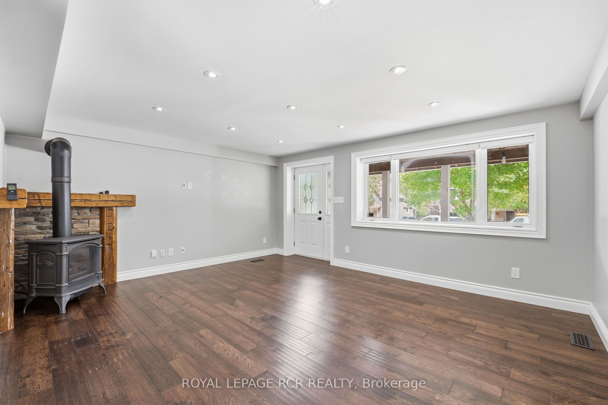 113 Main Street, King 4