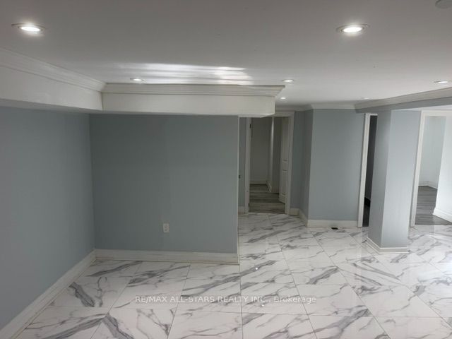 252 Taylor Mills Drive S, Richmond Hill 4