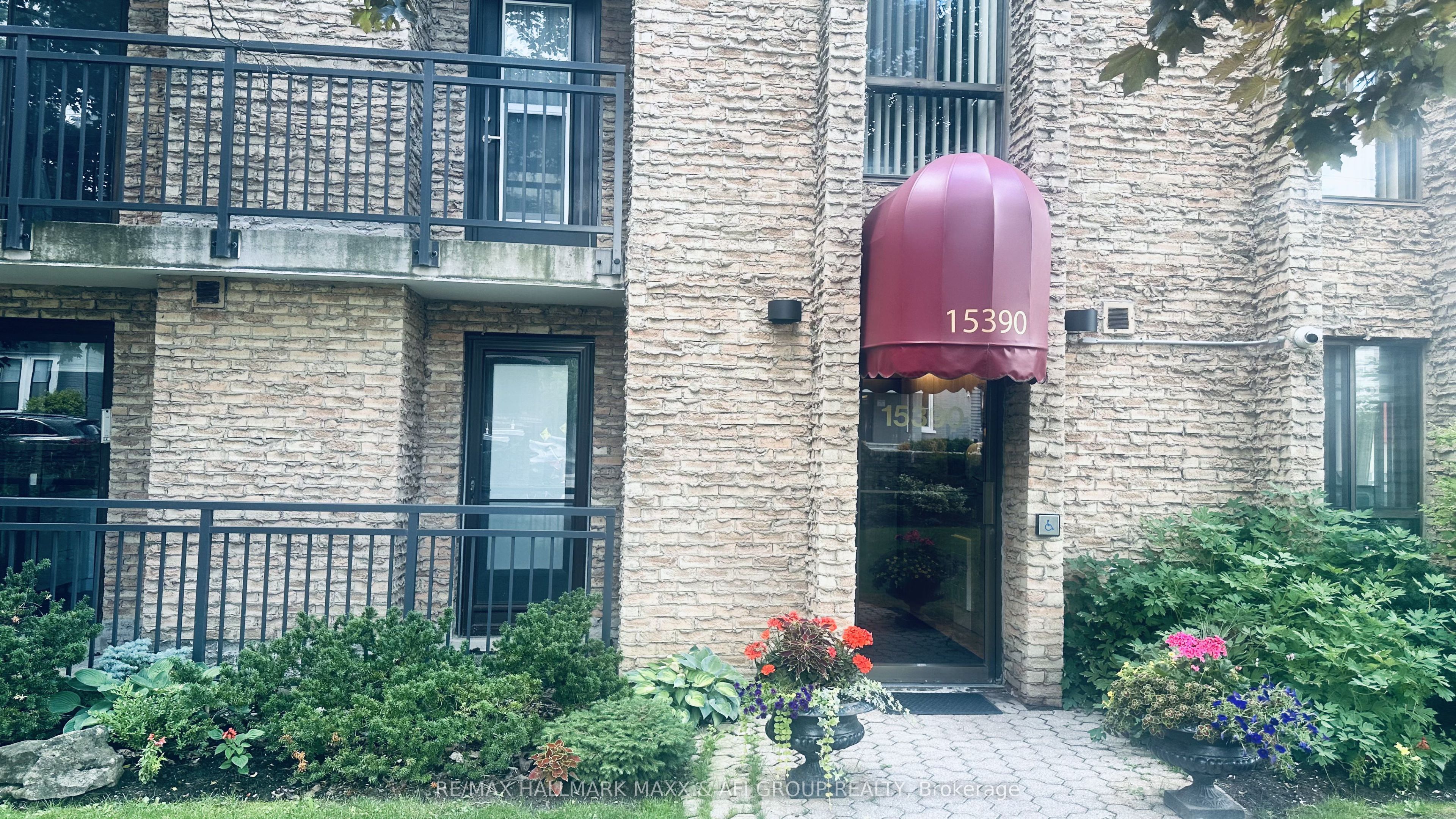 Unit 201 - 15390 Yonge Street, Aurora 1