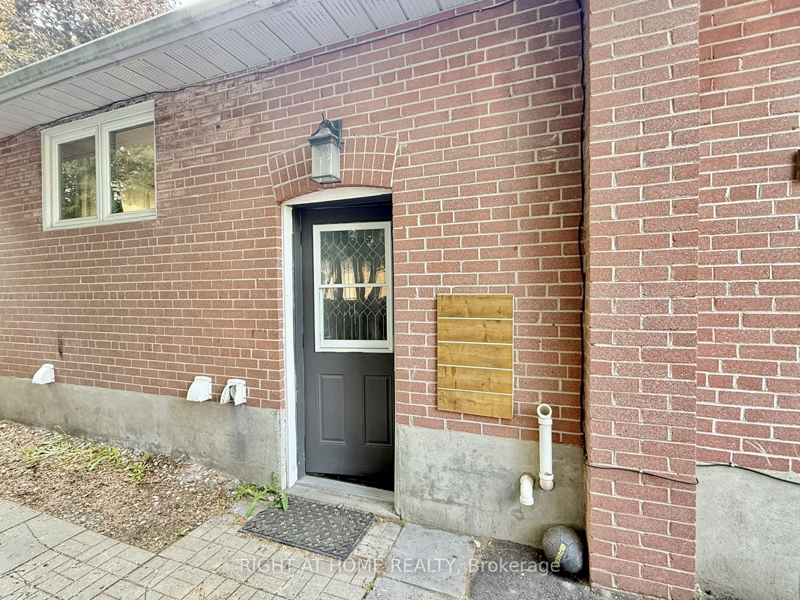 Unit BSMT - 116 Cherrywood Drive, Newmarket 5