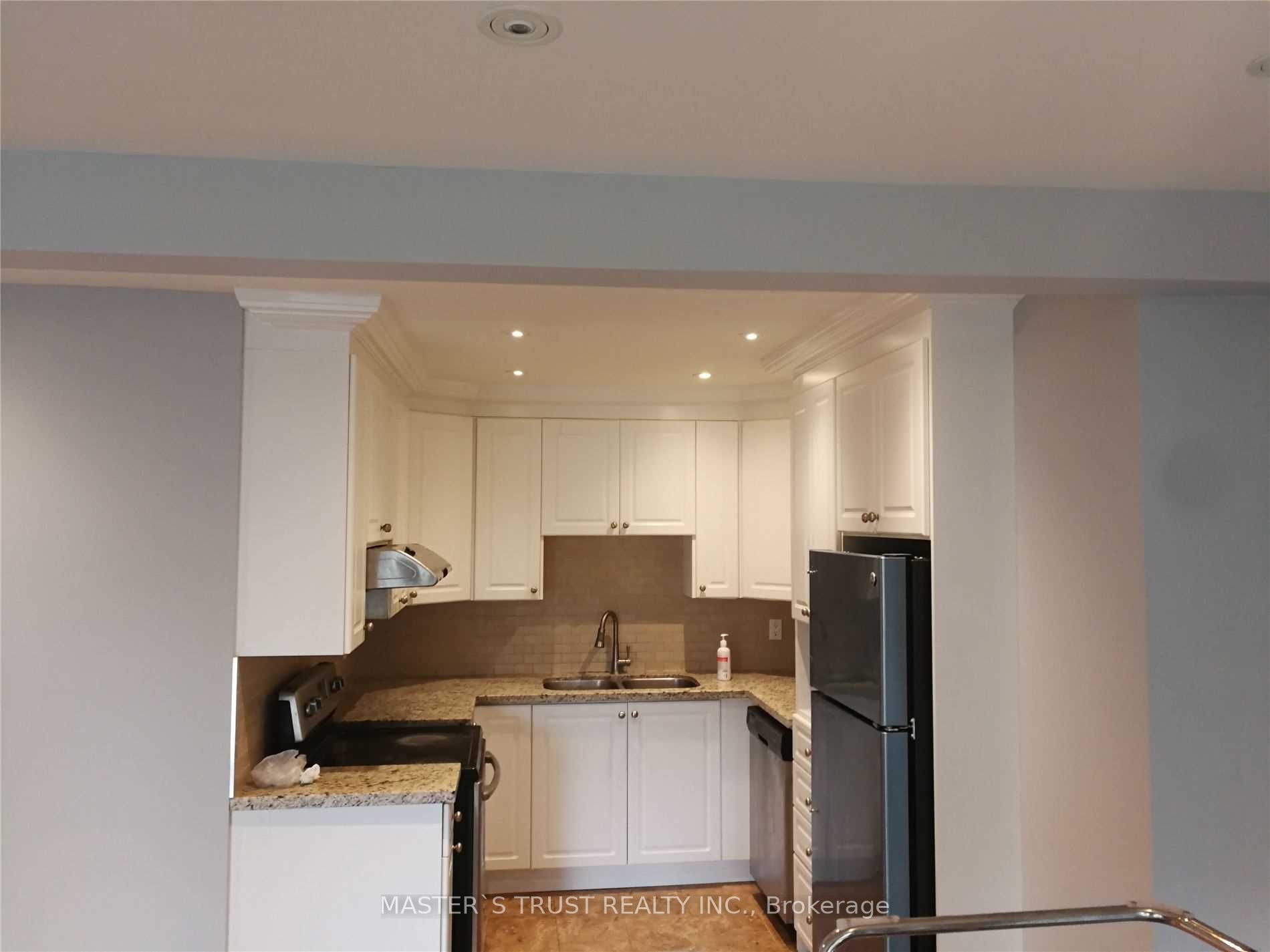 Unit 15 - 653 Village Parkway, Markham 4