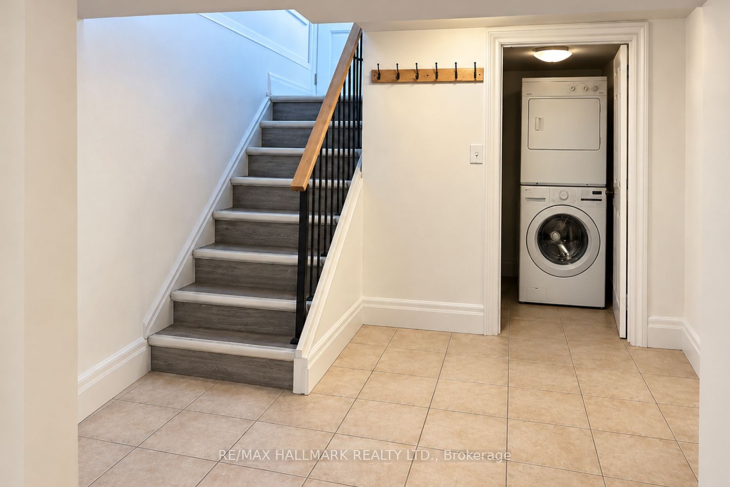 Unit BSMT - 102 Murray Drive, Aurora 2